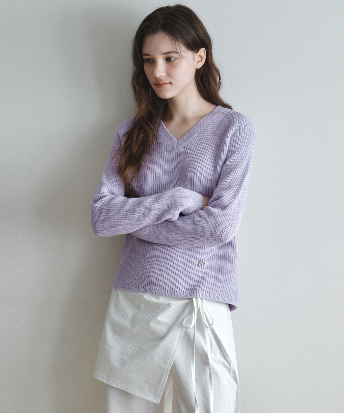 웬즈데이오아시스 포 우먼(WEDNESDAYOASISFORWOMEN) 이지 하찌 브이넥 니트_LIGHT PURPLE(WC26KN06)