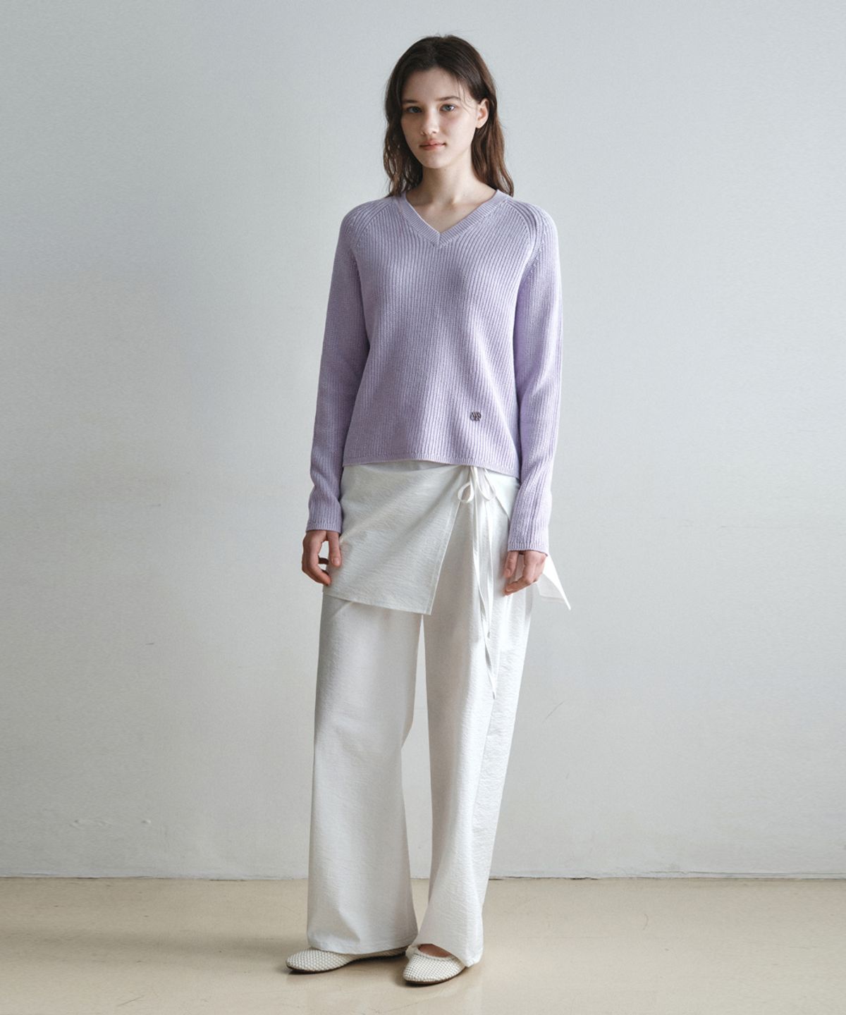 웬즈데이오아시스 포 우먼(WEDNESDAYOASISFORWOMEN) 이지 하찌 브이넥 니트_LIGHT PURPLE(WC26KN06)