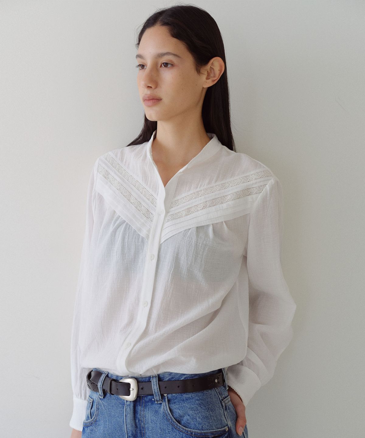 엔오르(EN OR) COTTON LACE TUCK BLOUSE - WHITE