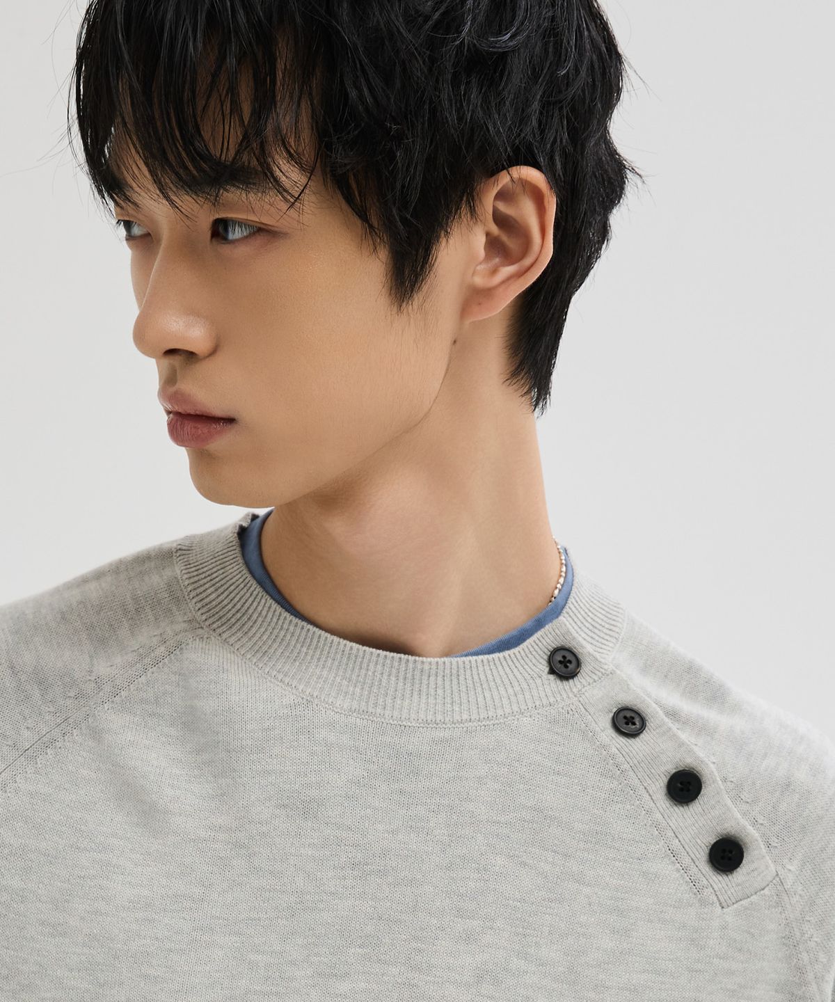 르아르(LEIRE) 사선 헨리넥 크롭 니트 [그레이]