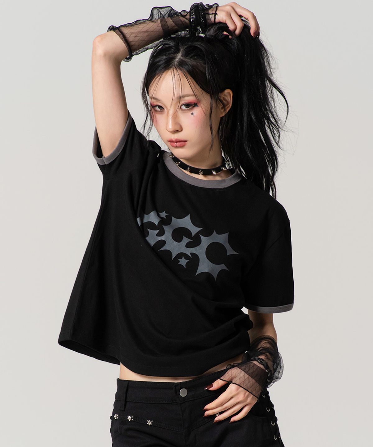 그레이가이즈클럽(GREYGUYSCLUB) 2type 로고 링거 반팔티셔츠 블랙