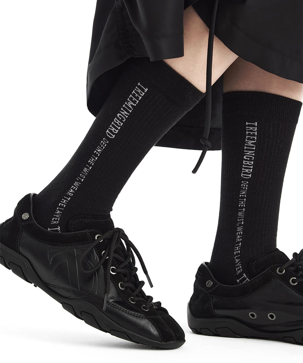 트리밍버드(TREEMINGBIRD) Flat Cowhide Leather Sneakers [ Black ]