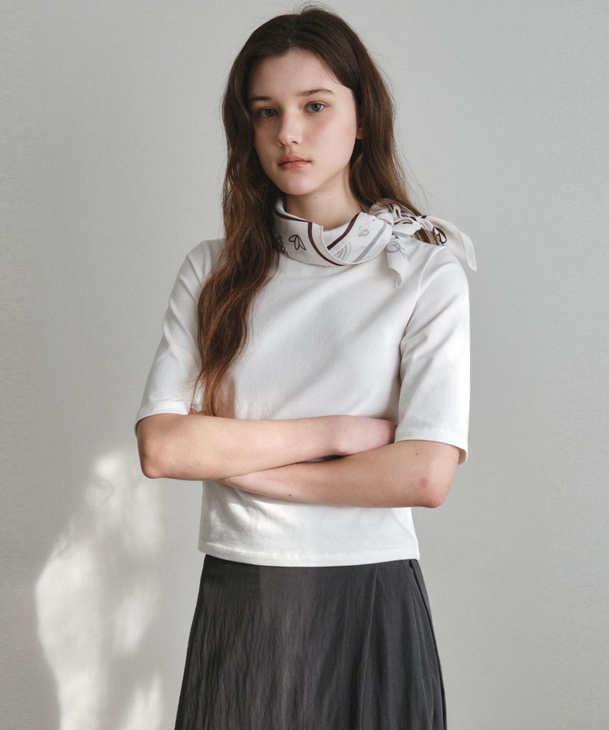 웬즈데이오아시스 포 우먼(WEDNESDAYOASISFORWOMEN) 베이직 보트넥 하프 티셔츠_3COLOR(W26TP05)