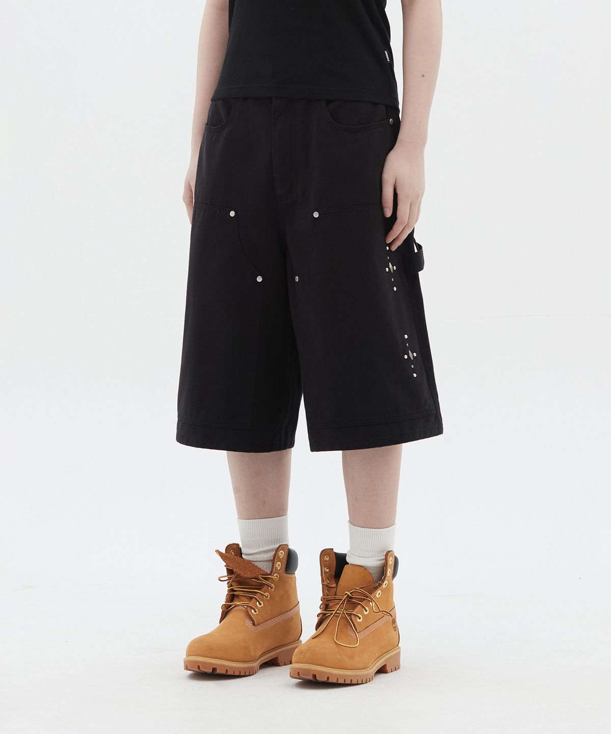 도미넌트(DOMINANT) Stud Carpenter bermuda pants_Black