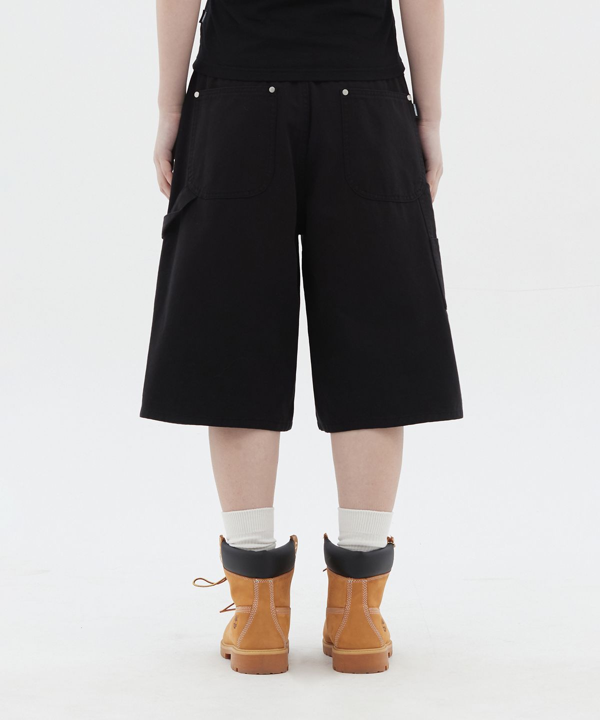도미넌트(DOMINANT) Stud Carpenter bermuda pants_Black