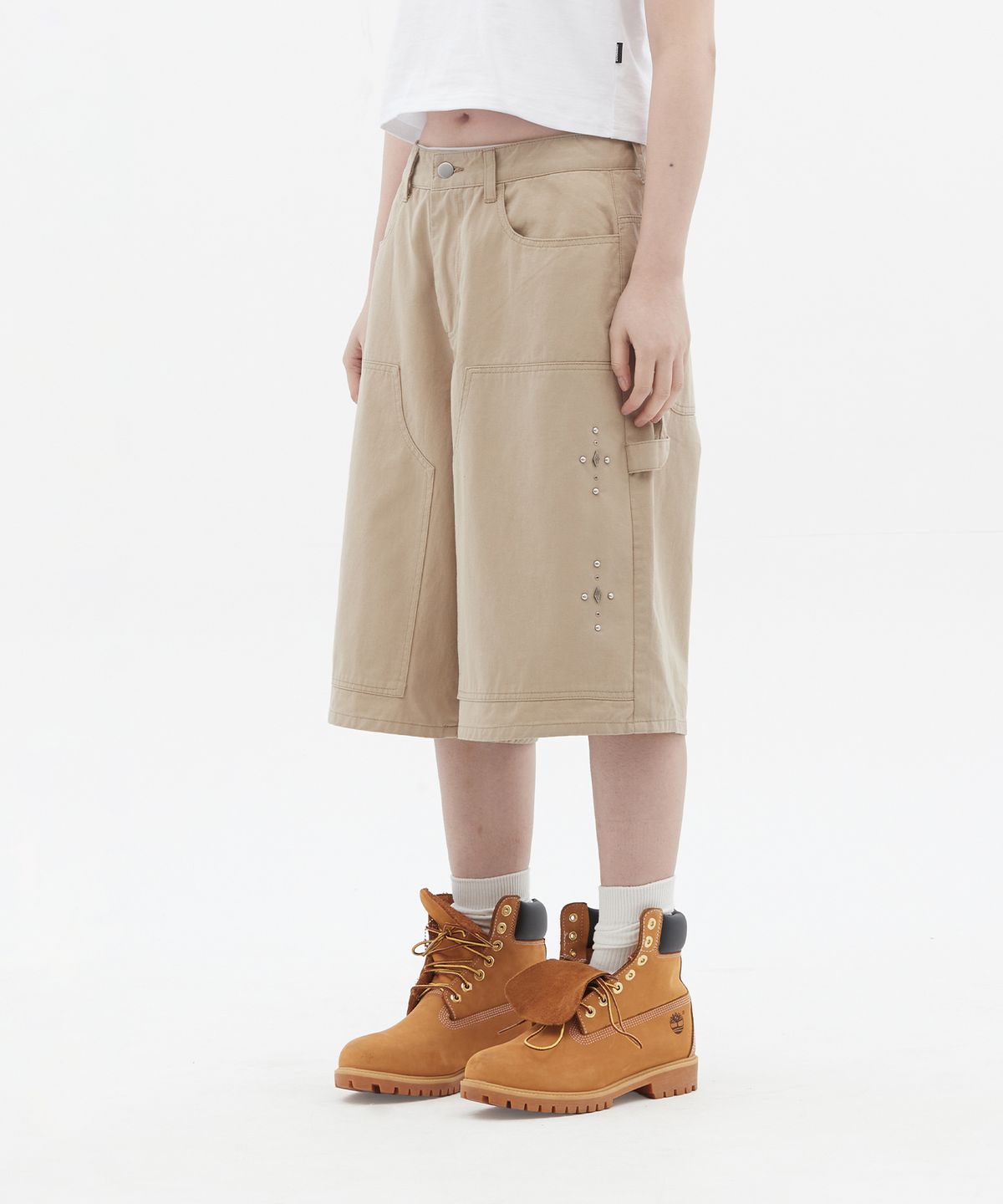 도미넌트(DOMINANT) Stud Carpenter bermuda pants_Beige