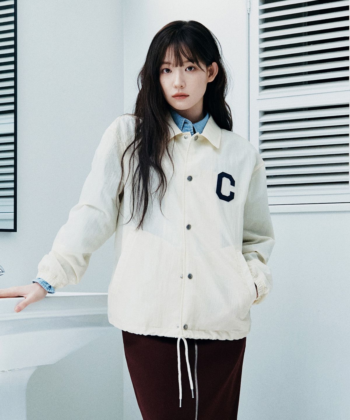 커버낫(COVERNAT) C 로고 코치 자켓 블랙