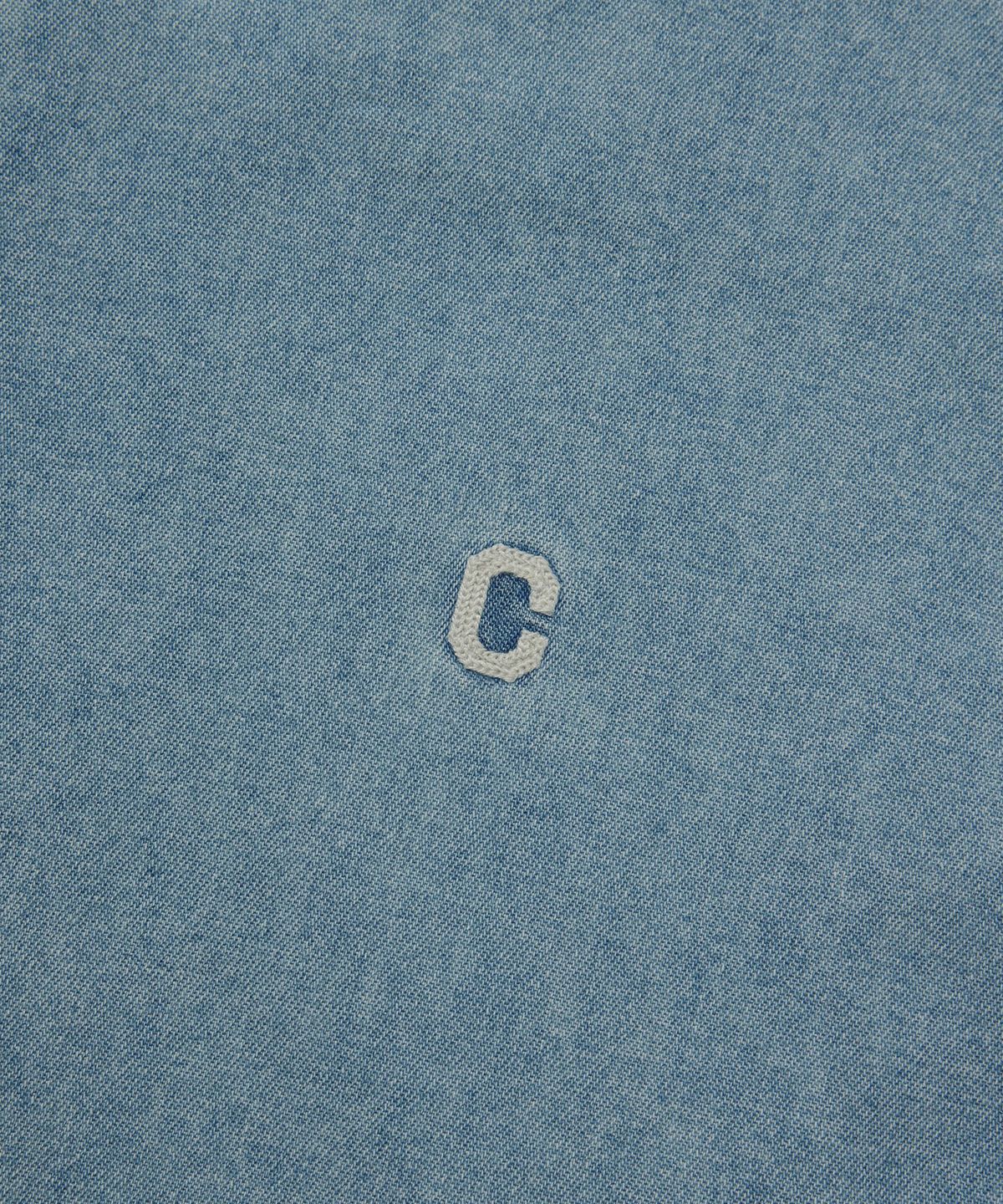 커버낫(COVERNAT) C 로고 데님 셔츠 라이트 블루