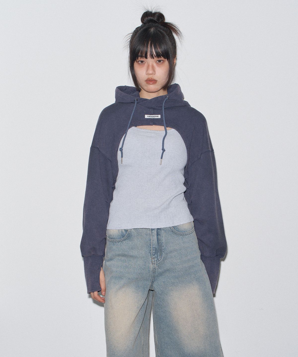 스웨이글로우(SWAYGLOW) 피그먼트 다잉 크롭 후디 티셔츠 Navy