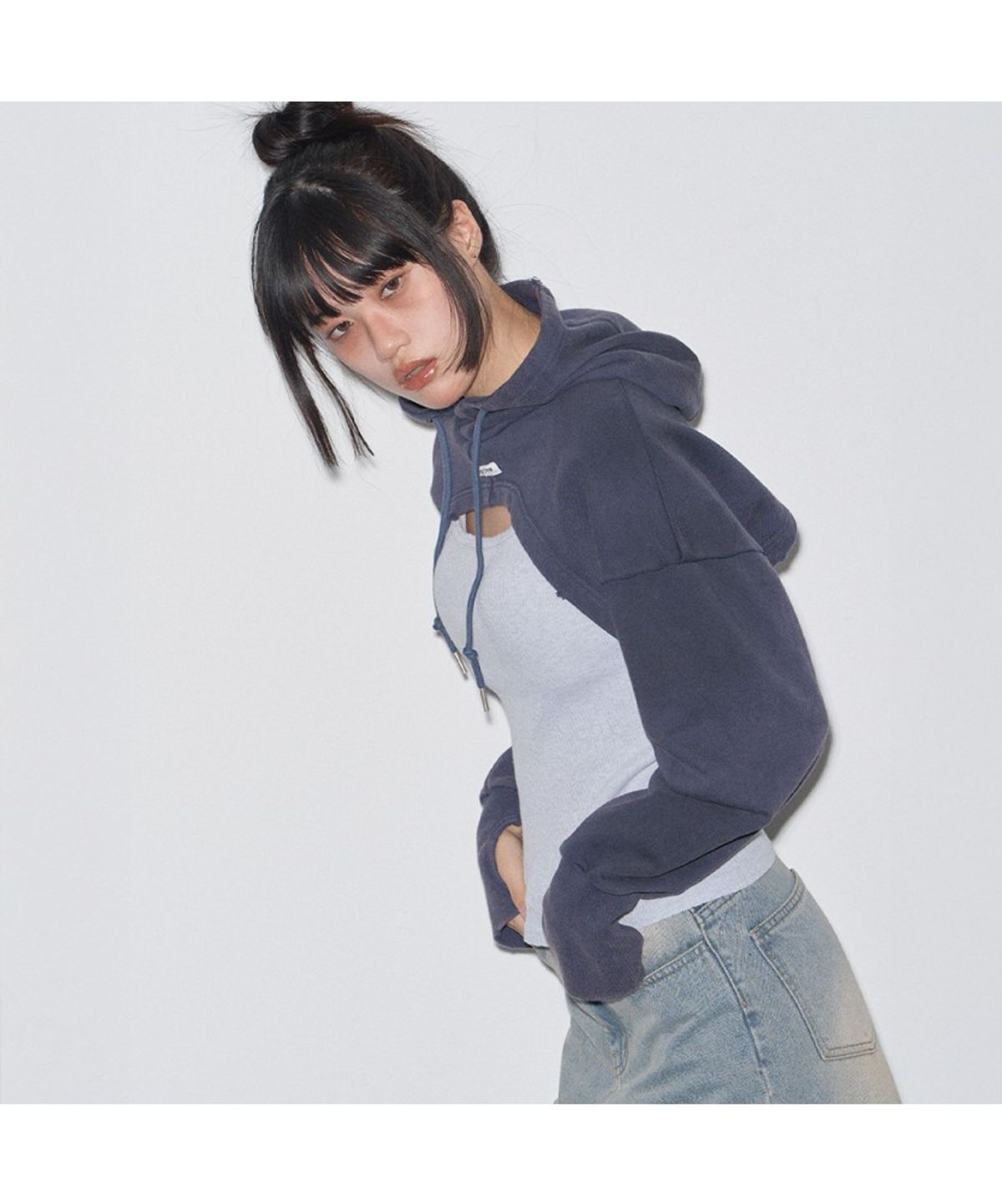 스웨이글로우(SWAYGLOW) 피그먼트 다잉 크롭 후디 티셔츠 Navy