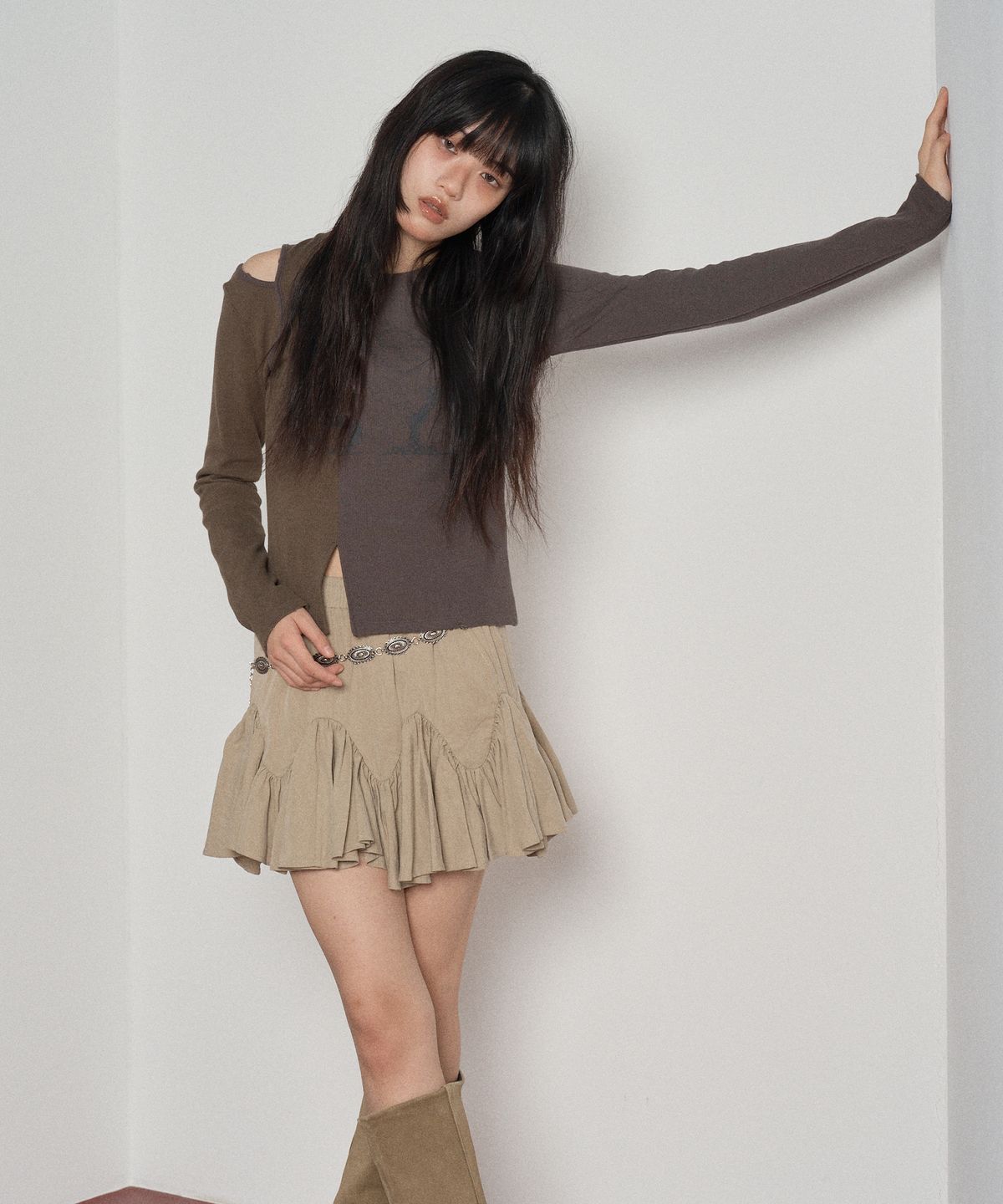 스웨이글로우(SWAYGLOW) 하프앤하프 프린트 티셔츠 Brown