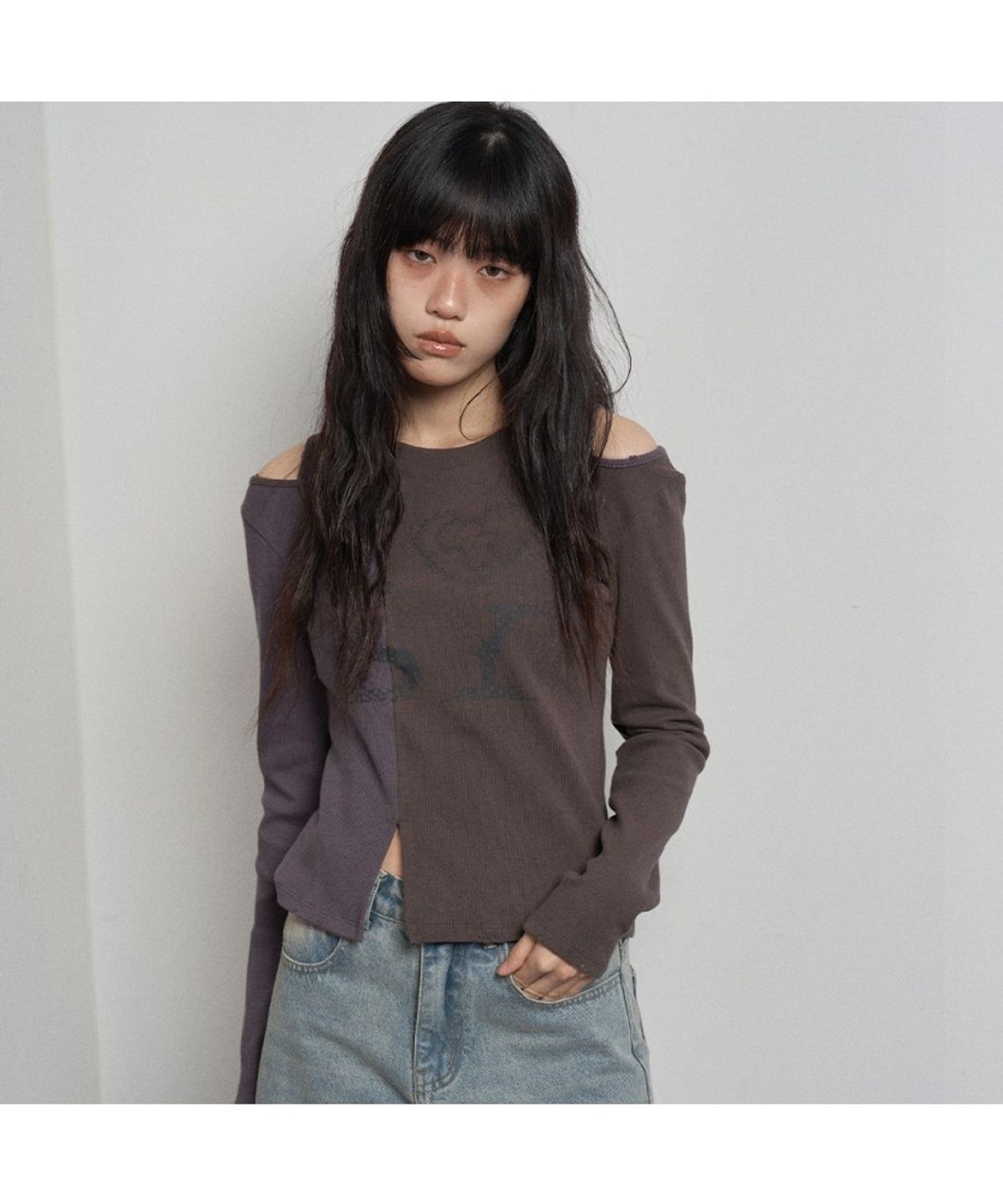 스웨이글로우(SWAYGLOW) 하프앤하프 프린트 티셔츠 Grayish Purple