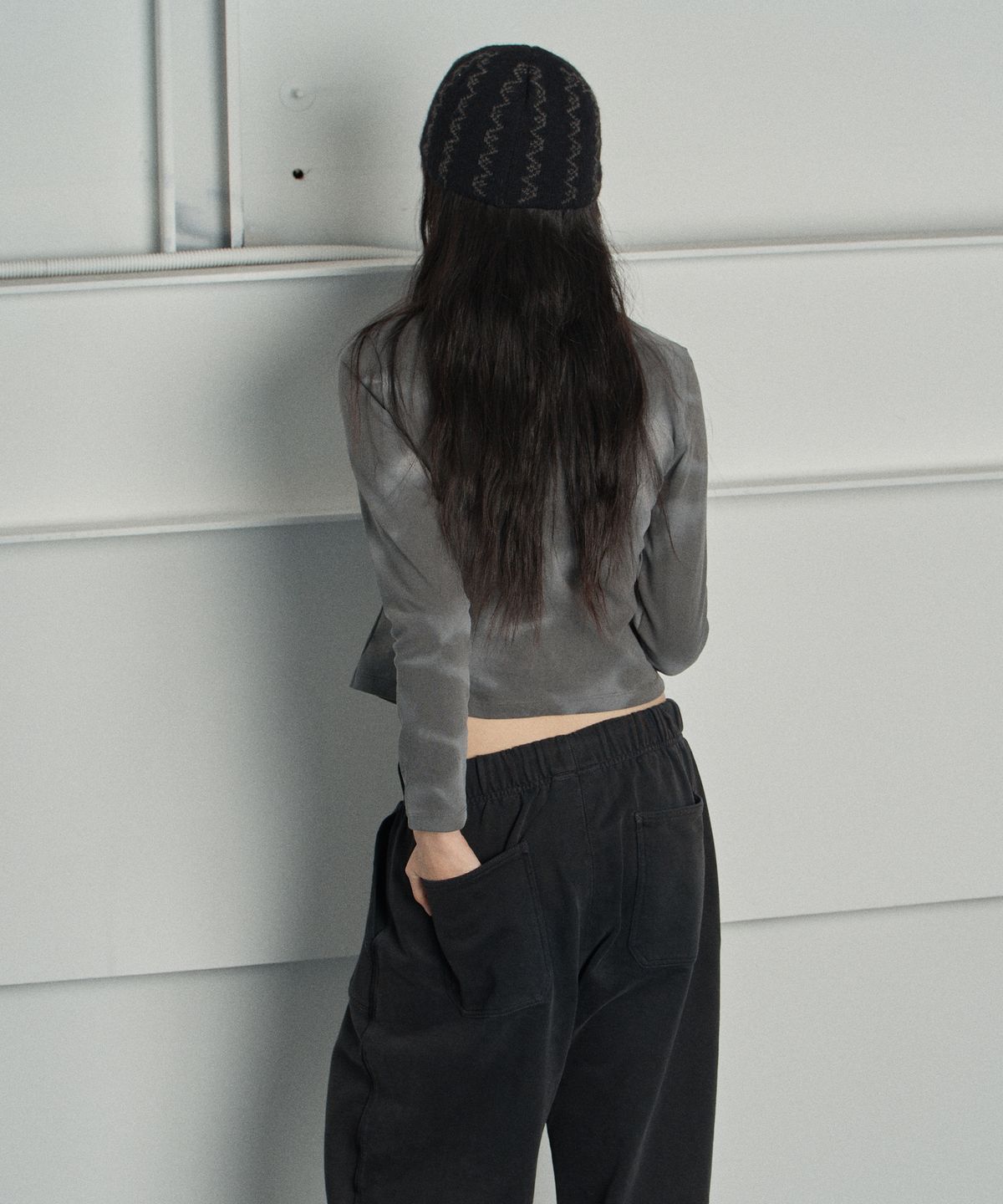스웨이글로우(SWAYGLOW) 빈티지 다잉 아일렛 티셔츠 Charcoal