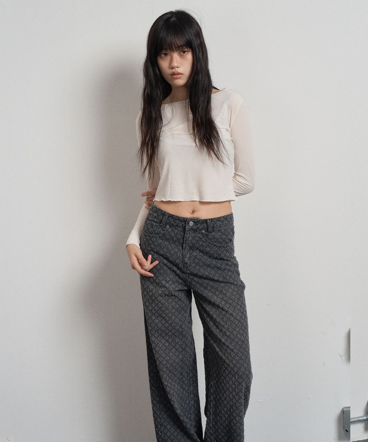 스웨이글로우(SWAYGLOW) 스노우 펀칭 데님팬츠 Charcoal
