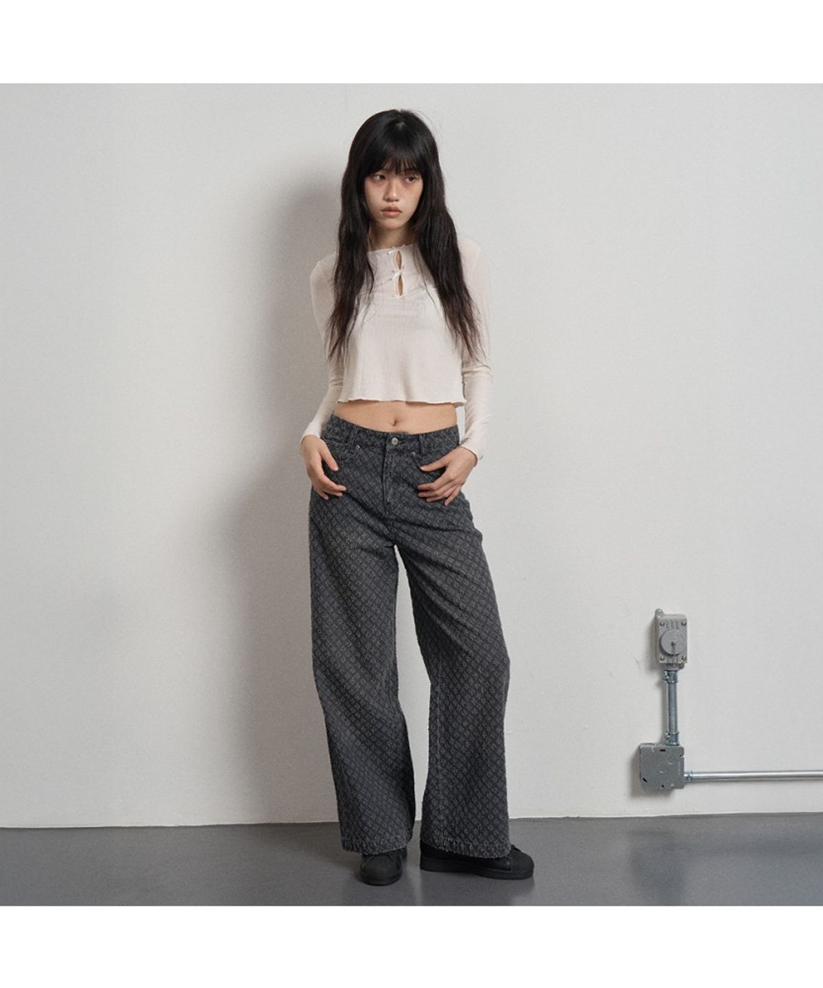 스웨이글로우(SWAYGLOW) 스노우 펀칭 데님팬츠 Charcoal
