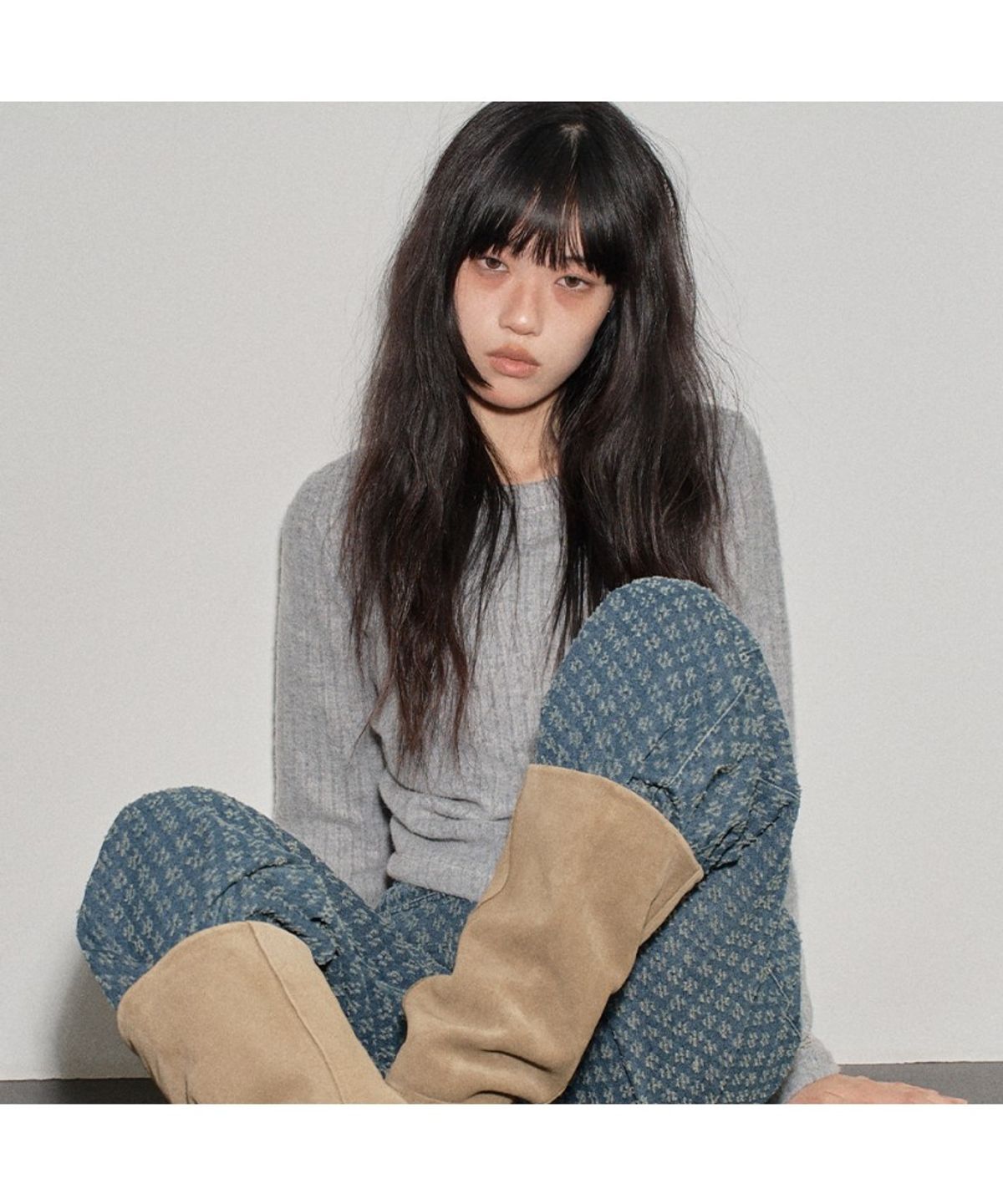 스웨이글로우(SWAYGLOW) 사이드 슬릿 스터드 티셔츠 Gray