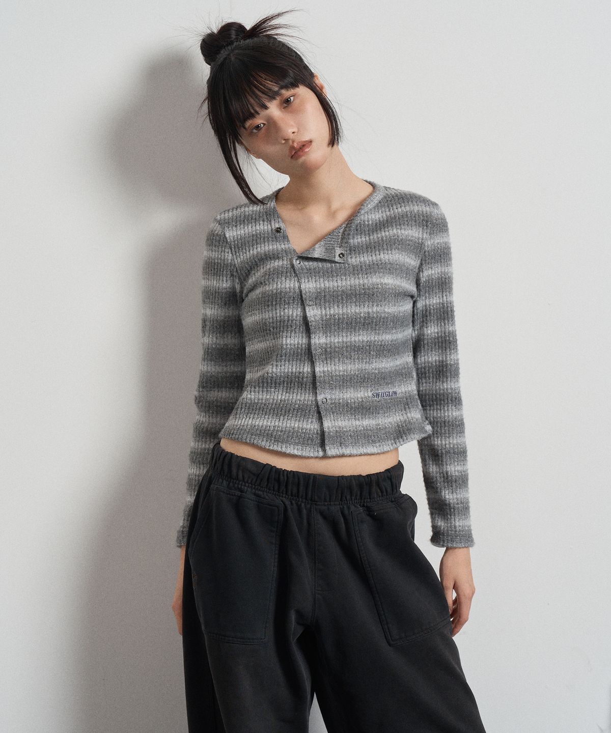 스웨이글로우(SWAYGLOW) 옴브레 가디건 Melange Gray