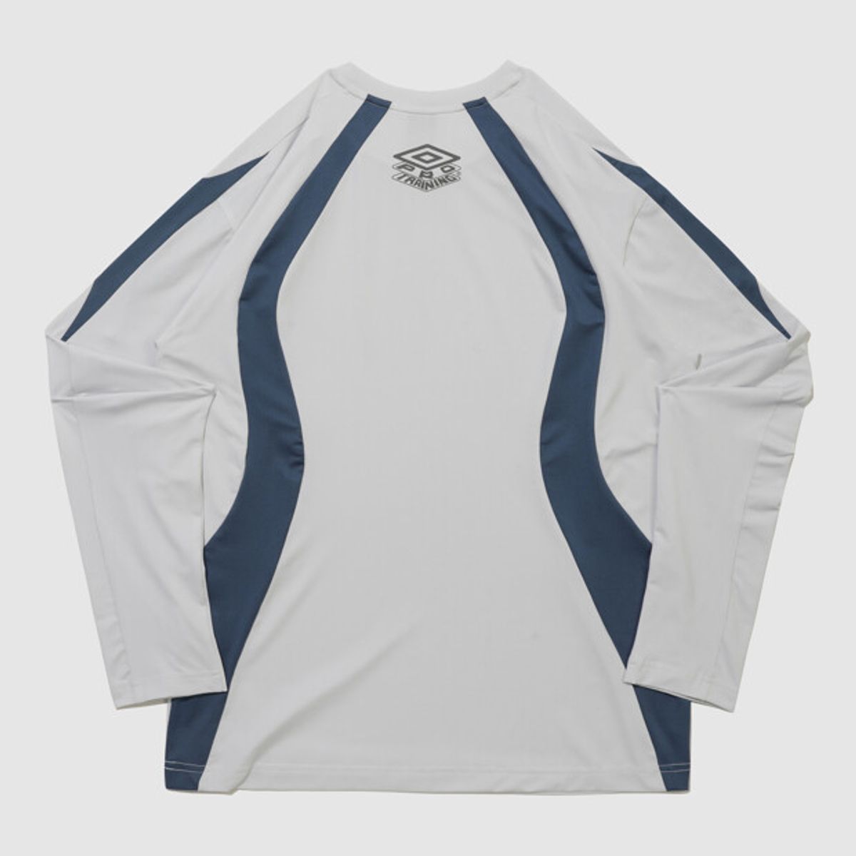 엄브로(UMBRO) PTR 풋볼 트레이닝 긴팔 티셔츠 라이트 그레이 UR121SRL39