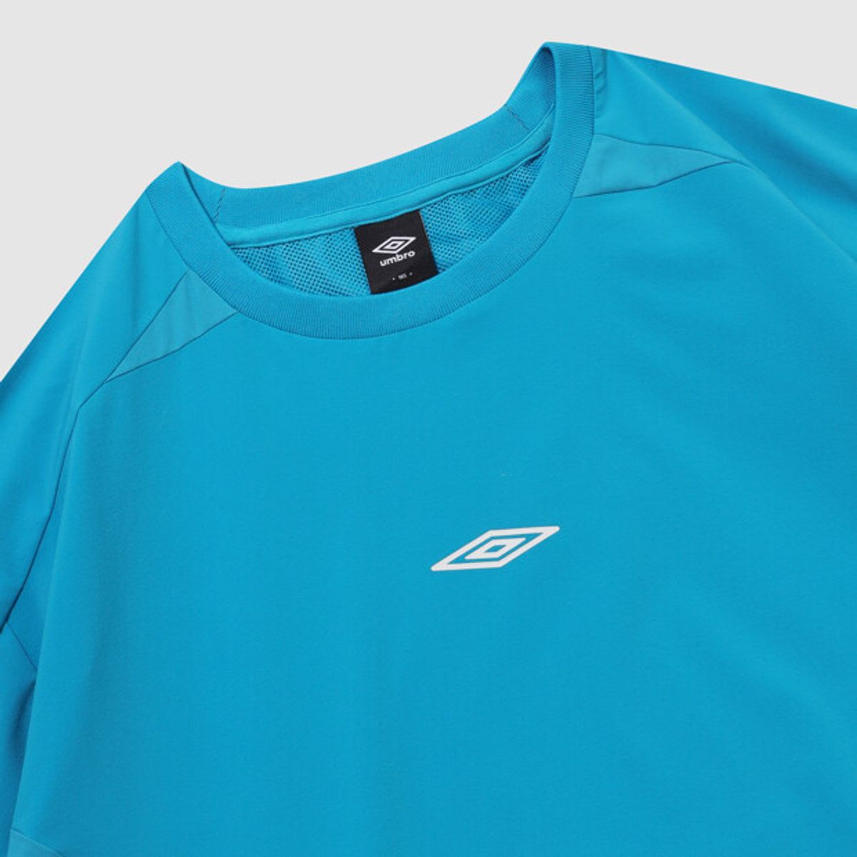 엄브로(UMBRO) 올라운드 스트레치 긴팔 피스테 스카이블루 UR121SWT22