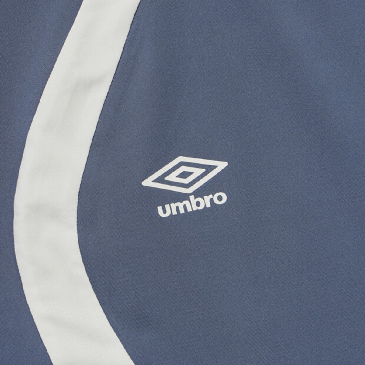 엄브로(UMBRO) PTR 메쉬 풋볼 반팔 티셔츠 블루 UR121SRS38
