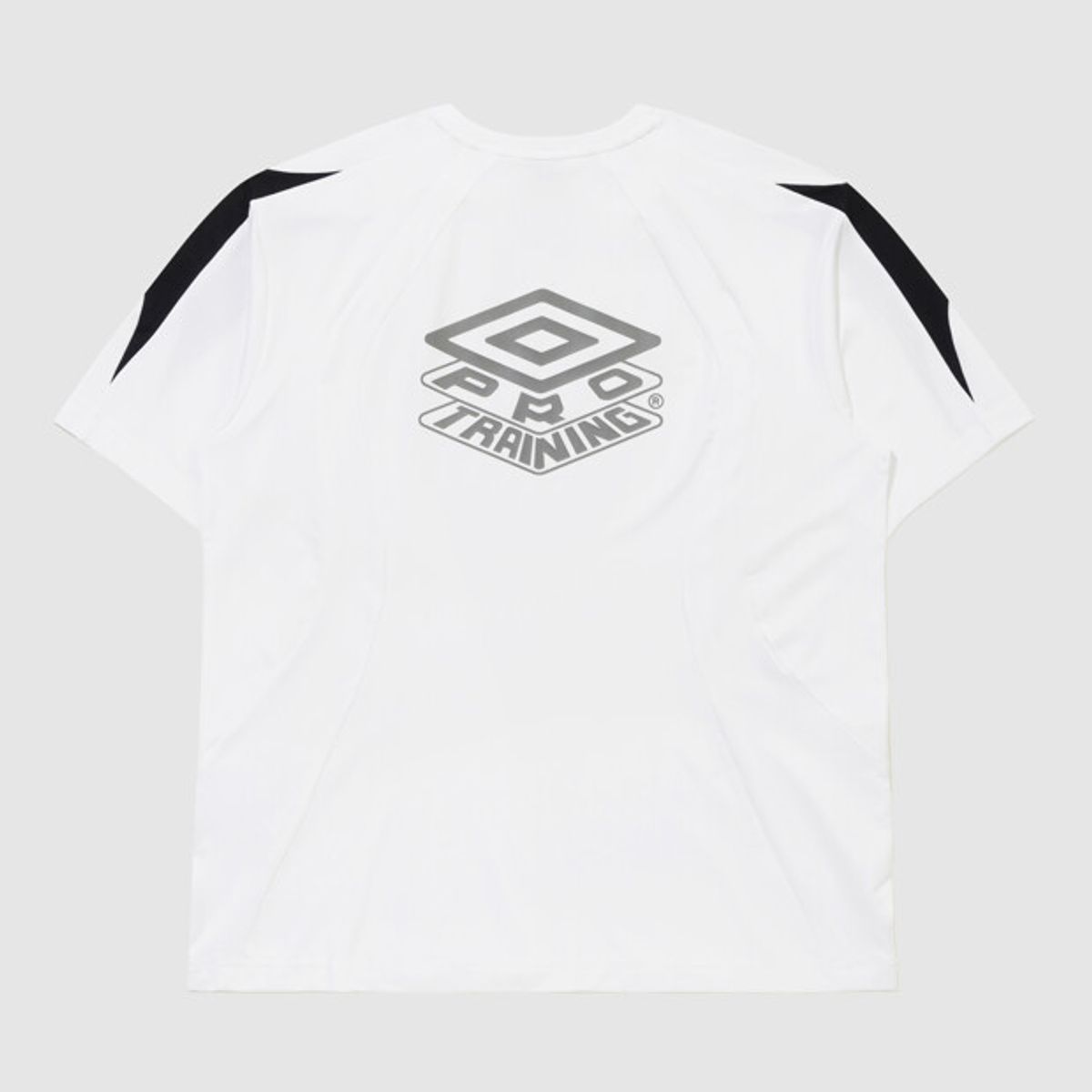 엄브로(UMBRO) PTR 메쉬 풋볼 반팔 티셔츠 화이트 UR121SRS38
