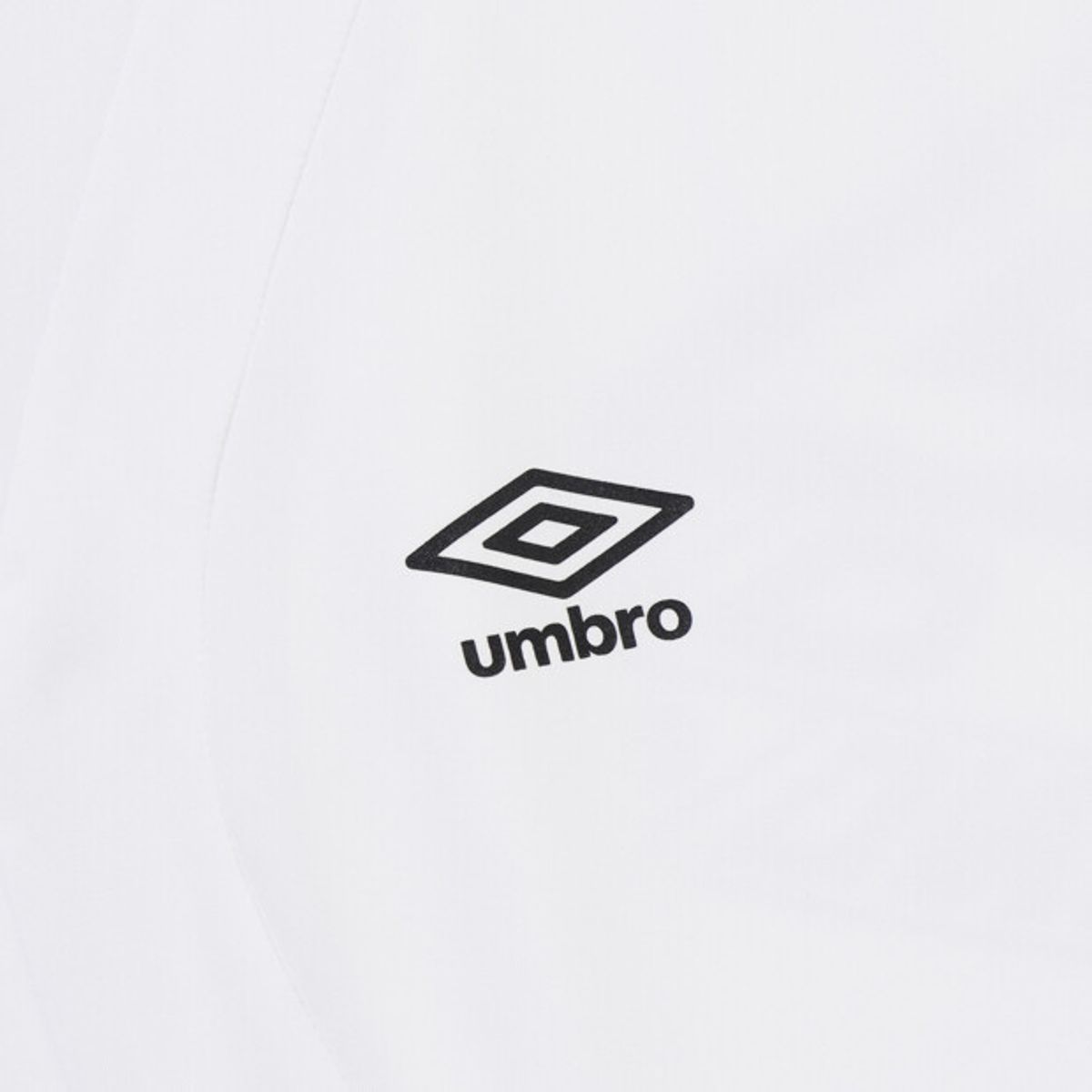 엄브로(UMBRO) PTR 메쉬 풋볼 반팔 티셔츠 화이트 UR121SRS38
