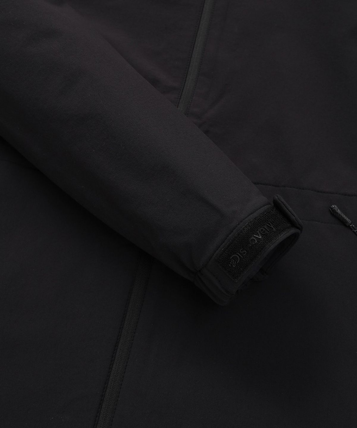 디스커버리 익스페디션(DISCOVERY EXPEDITION) 여성 에센셜 후드 일체형 소프트쉘 자켓 (BLACK)