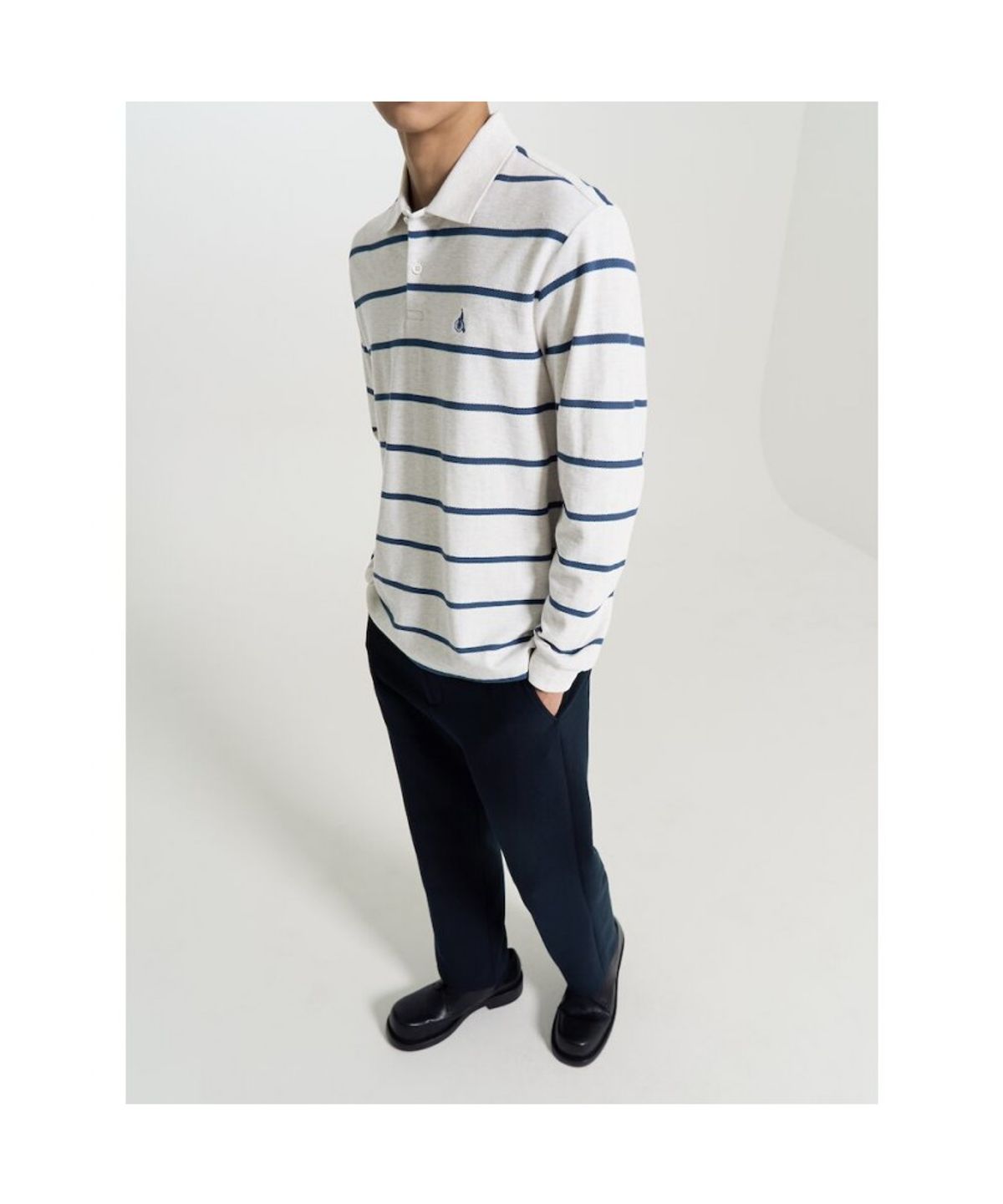 빈폴 멘(BEANPOLE MEN) 텍스처 칼라넥 스트라이프 긴소매 티셔츠  아이보리