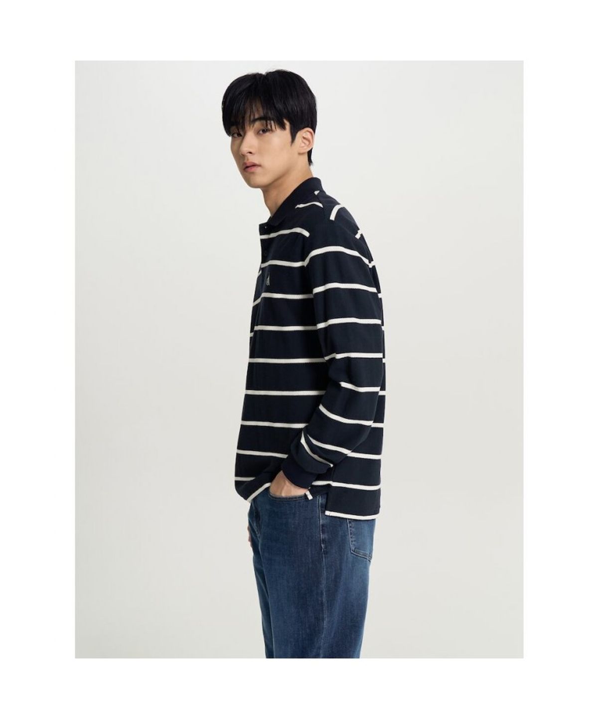 빈폴 멘(BEANPOLE MEN) 텍스처 칼라넥 스트라이프 긴소매 티셔츠  네이비