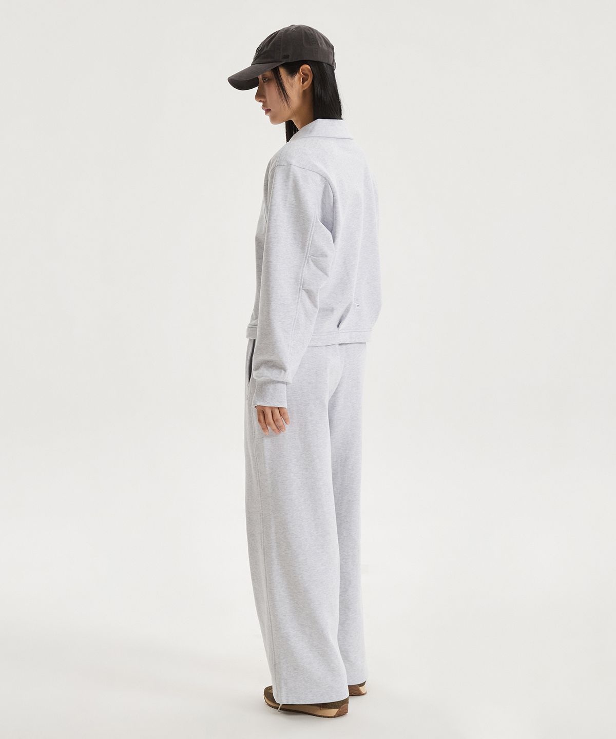 뉴발란스(NEW BALANCE) NBMLG1W222 / WOMEN 에센셜 와이드팬츠 (LIGHT GRAY)