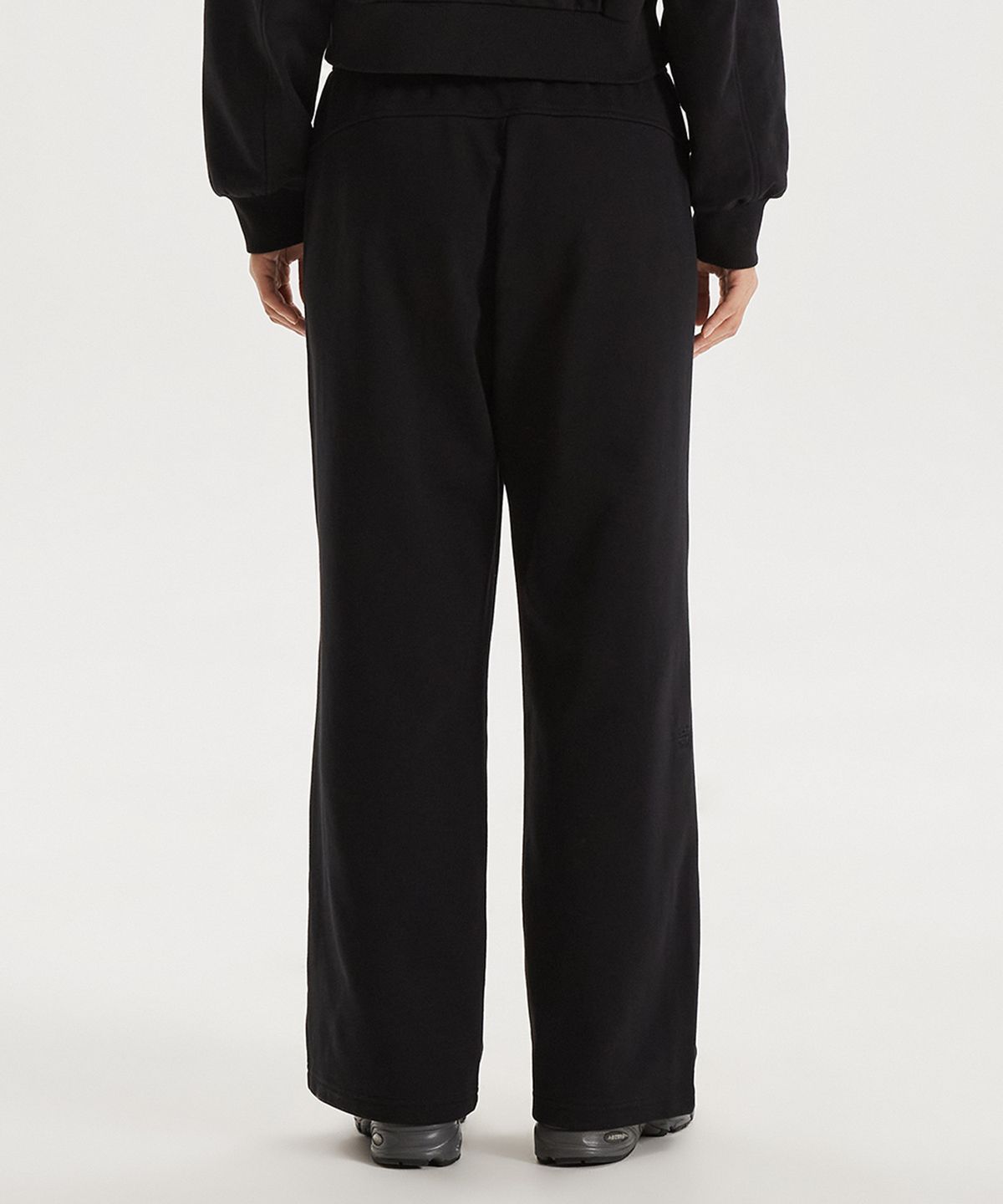 뉴발란스(NEW BALANCE) NBMLG1W222 / WOMEN 에센셜 와이드팬츠 (BLACK)