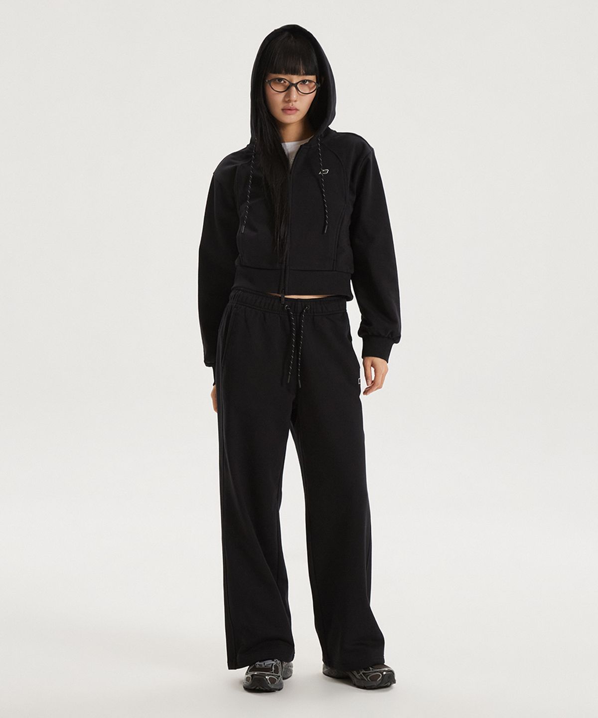 뉴발란스(NEW BALANCE) NBMLG1W222 / WOMEN 에센셜 와이드팬츠 (BLACK)