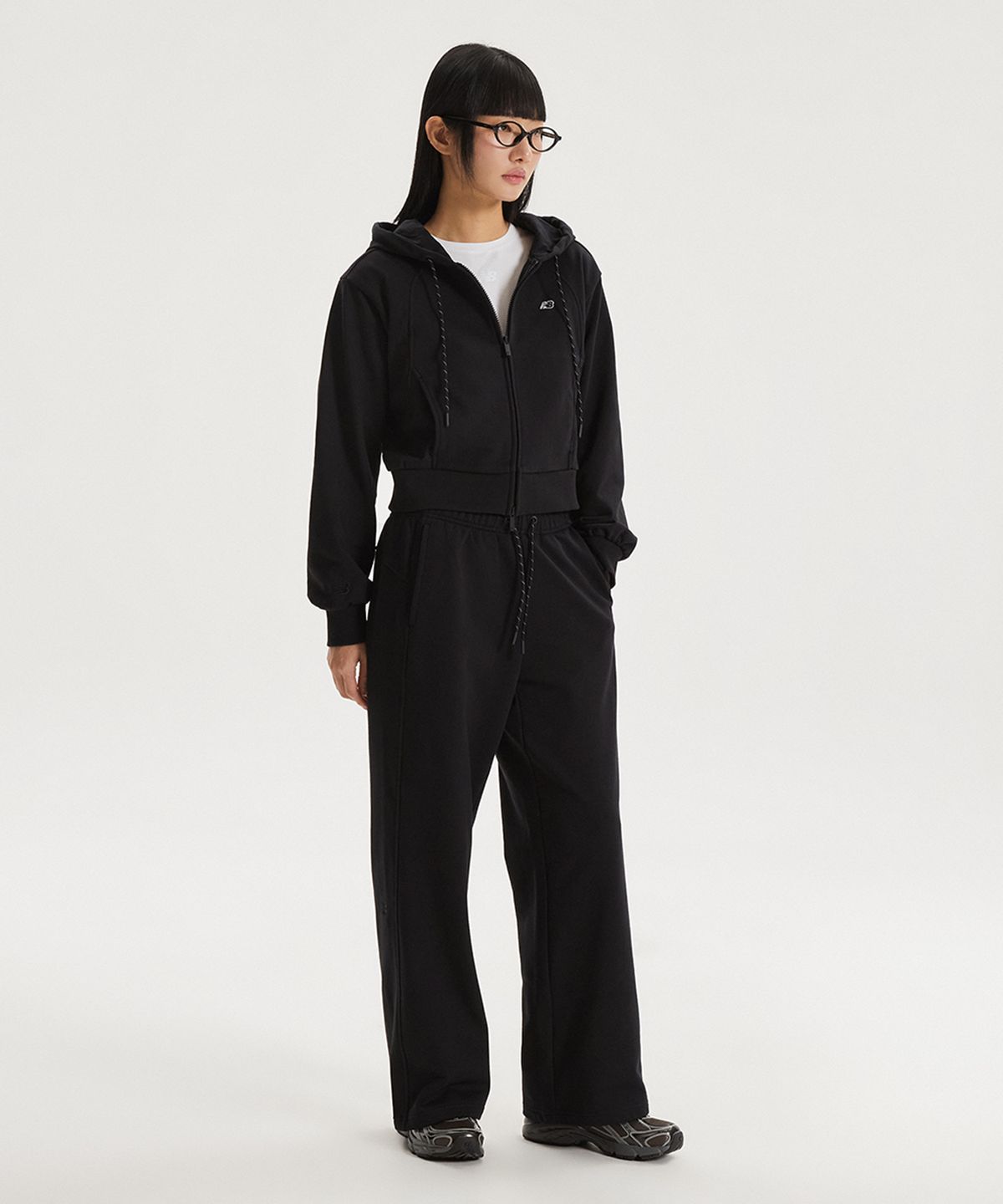 뉴발란스(NEW BALANCE) NBMLG1W222 / WOMEN 에센셜 와이드팬츠 (BLACK)