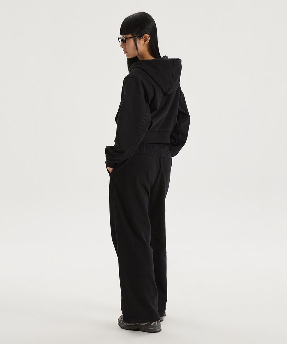 뉴발란스(NEW BALANCE) NBMLG1W222 / WOMEN 에센셜 와이드팬츠 (BLACK)