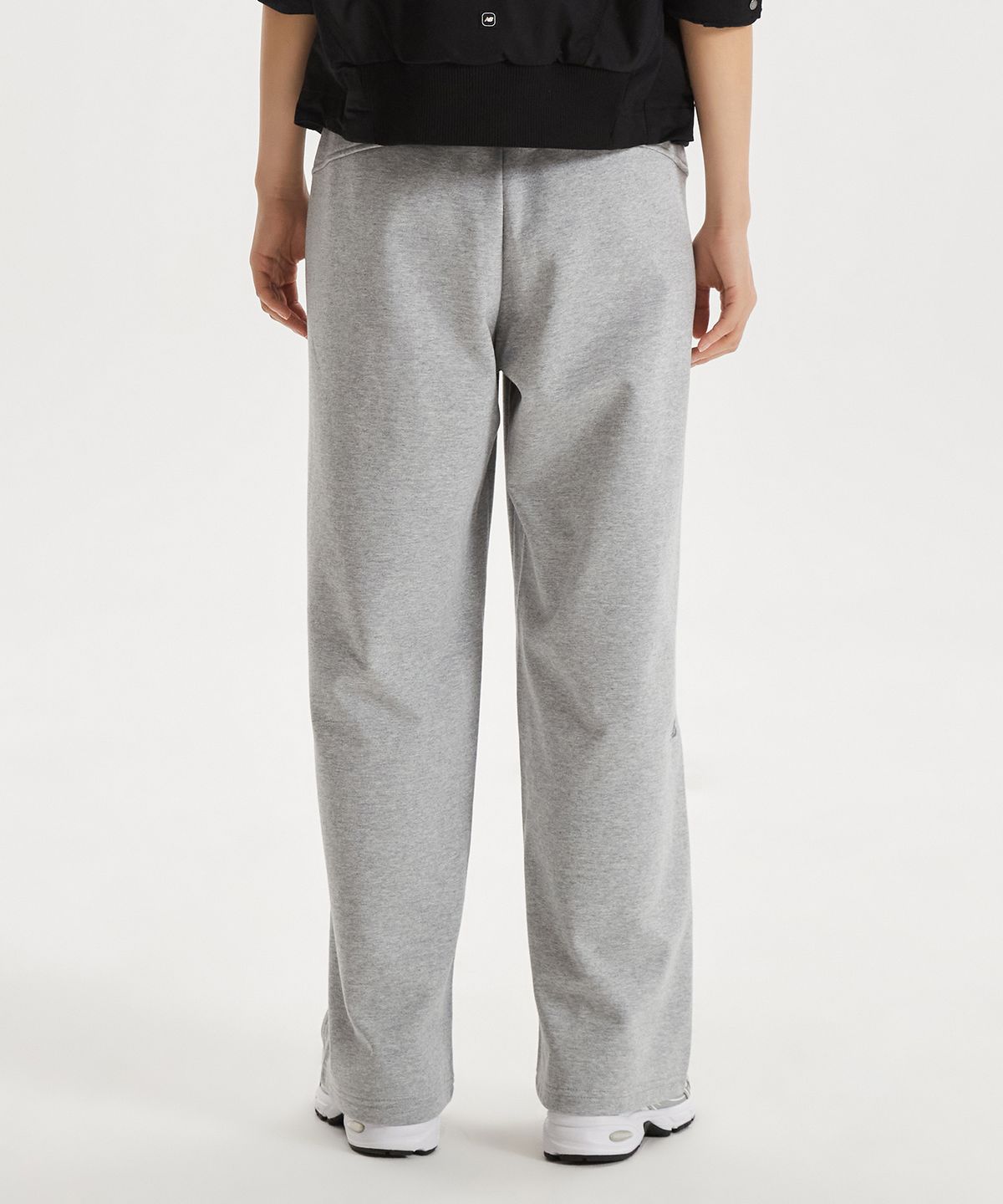 뉴발란스(NEW BALANCE) NBMLG1W222 / WOMEN 에센셜 와이드팬츠 (GRAY)