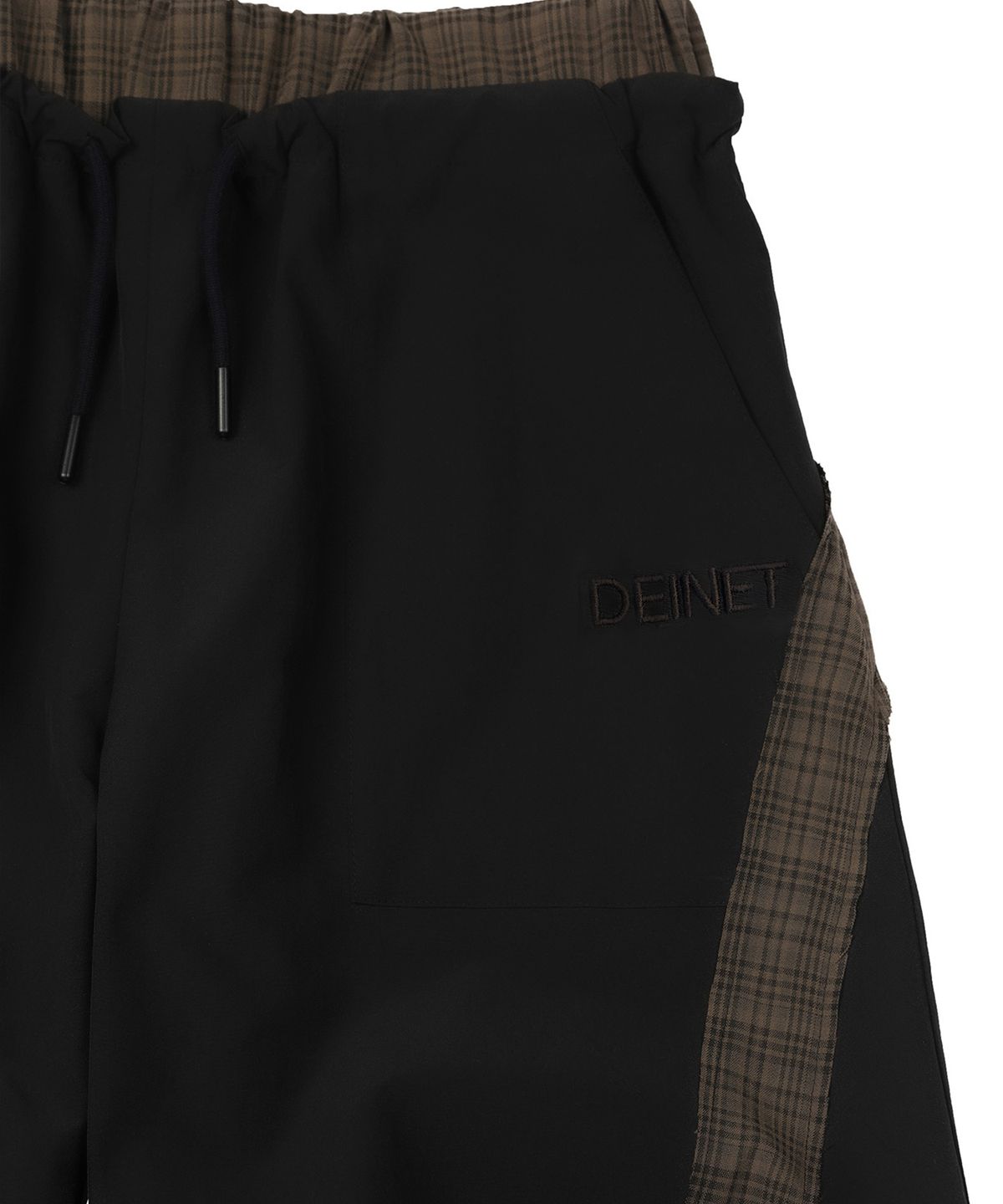 다이닛(DEINET) POINT CHECK DETAIL PANTS IN BLACK