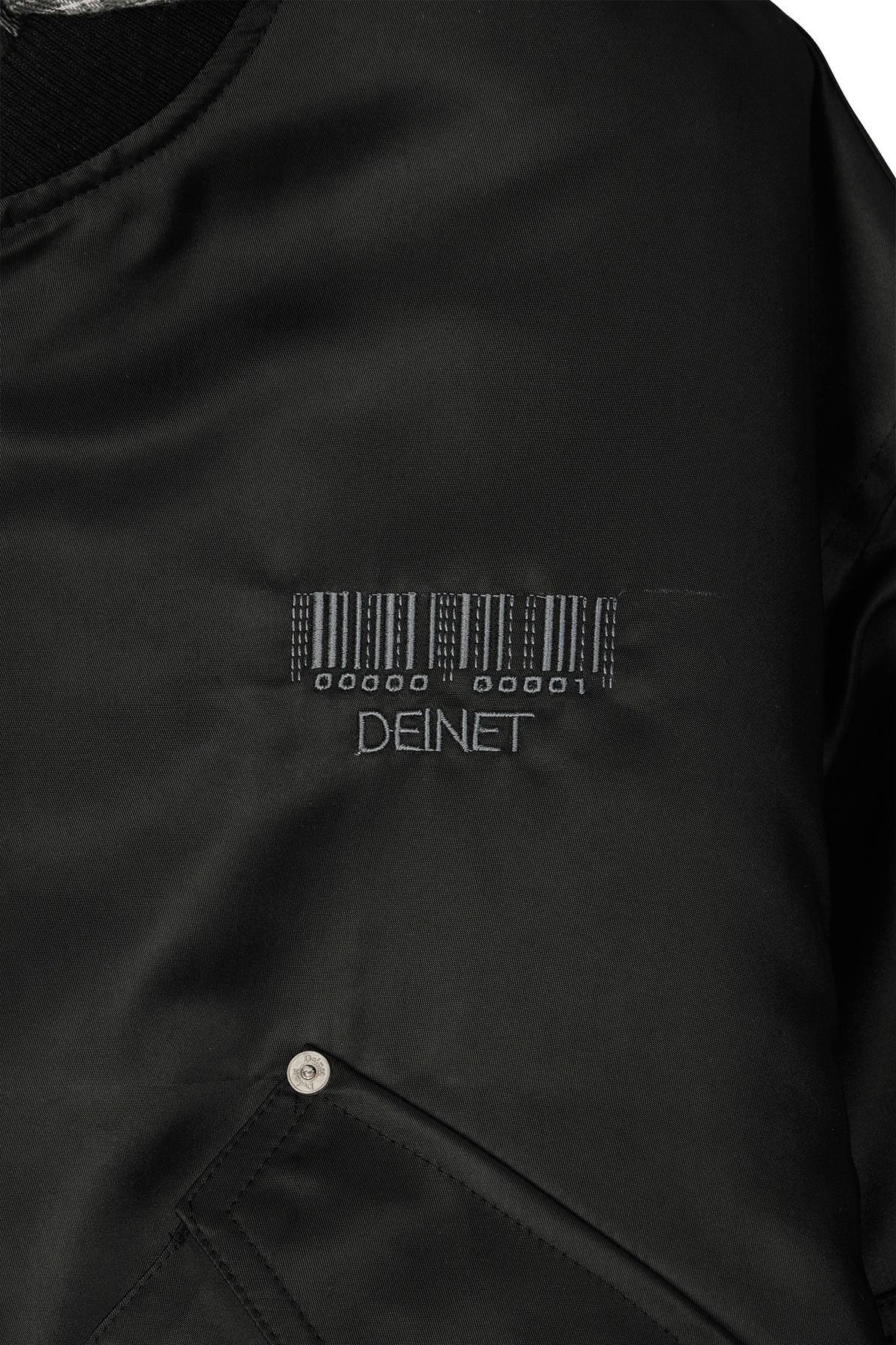 다이닛(DEINET) STUD CHECK POINT MA1 JUMPER IN BLACK