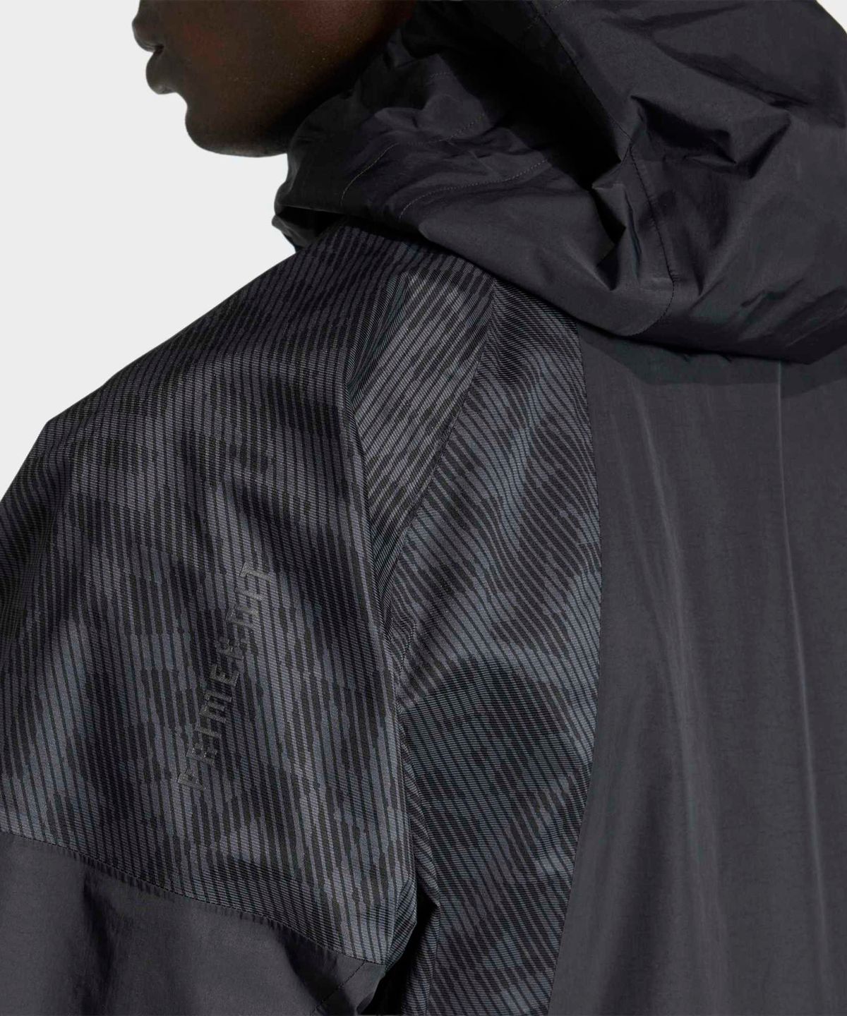 아디다스(ADIDAS) 테렉스 엑스페리어 2.5 레이어 하이브리드 프라임니트 클라이마프루프 재킷  - 블랙 / JW9332