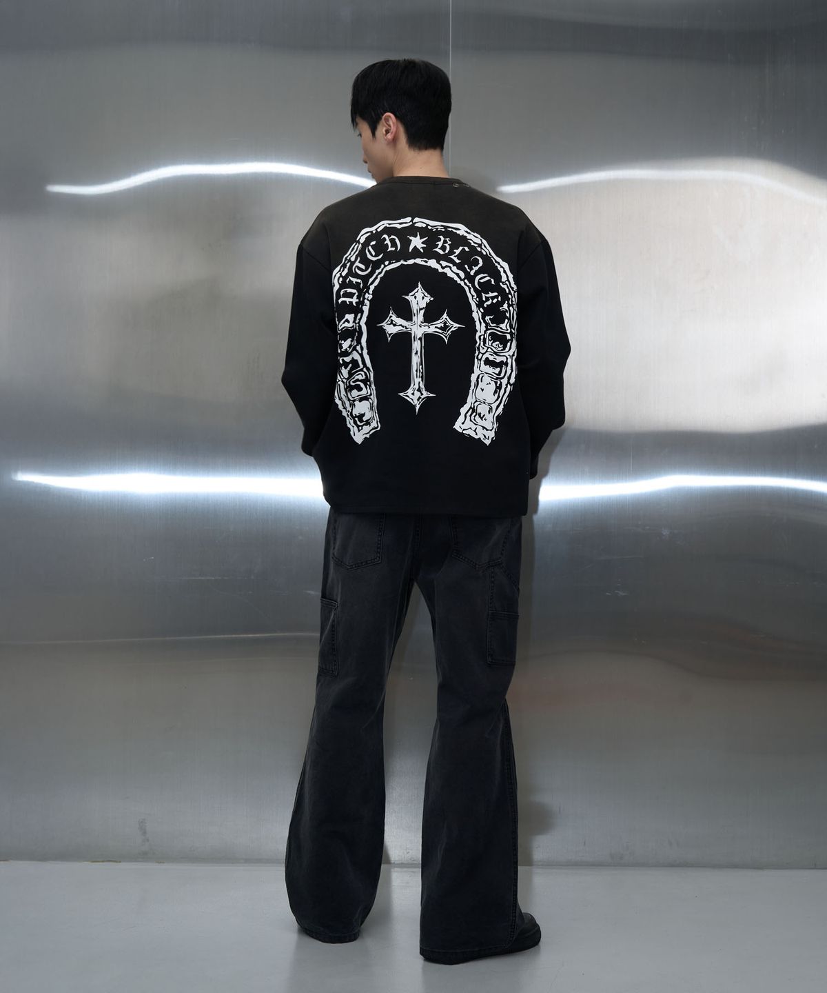 피치블랙(PITCHBLACK) EYELET CROSS WASHED LONG SLEEVE  (BLACK)