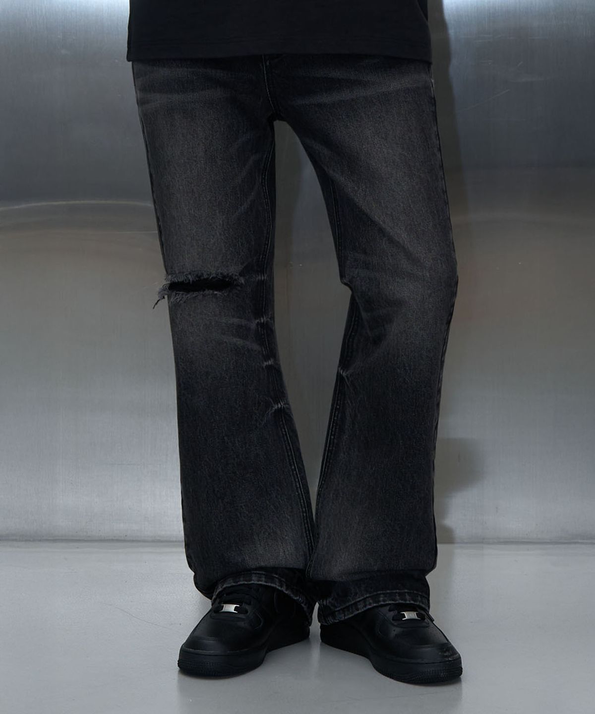 피치블랙(PITCHBLACK) BACK POCKET DENIM JEANS (WASHED BLACK)