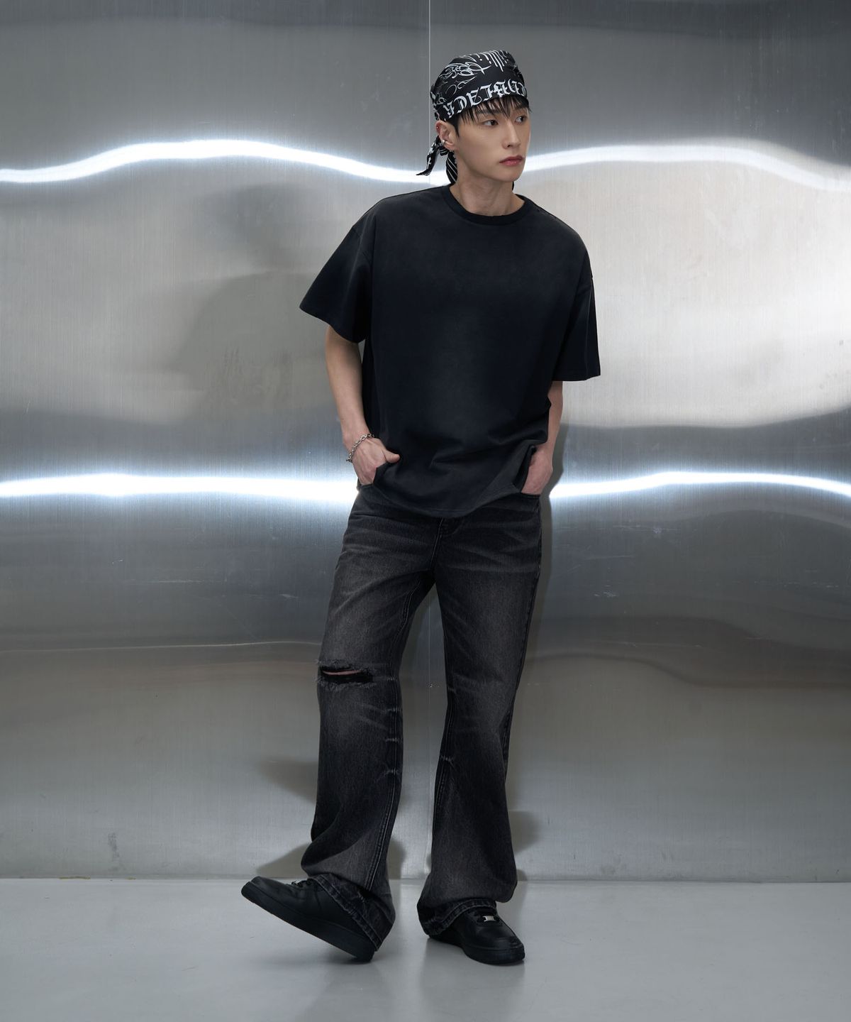 피치블랙(PITCHBLACK) BACK POCKET DENIM JEANS (WASHED BLACK)