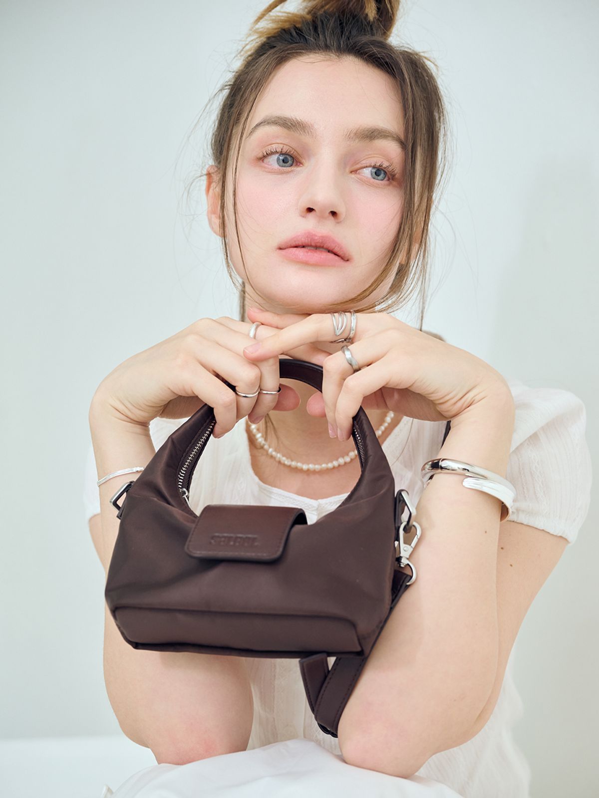 샐볼(SALBOL) PETIT APPEL BAG [BROWN]