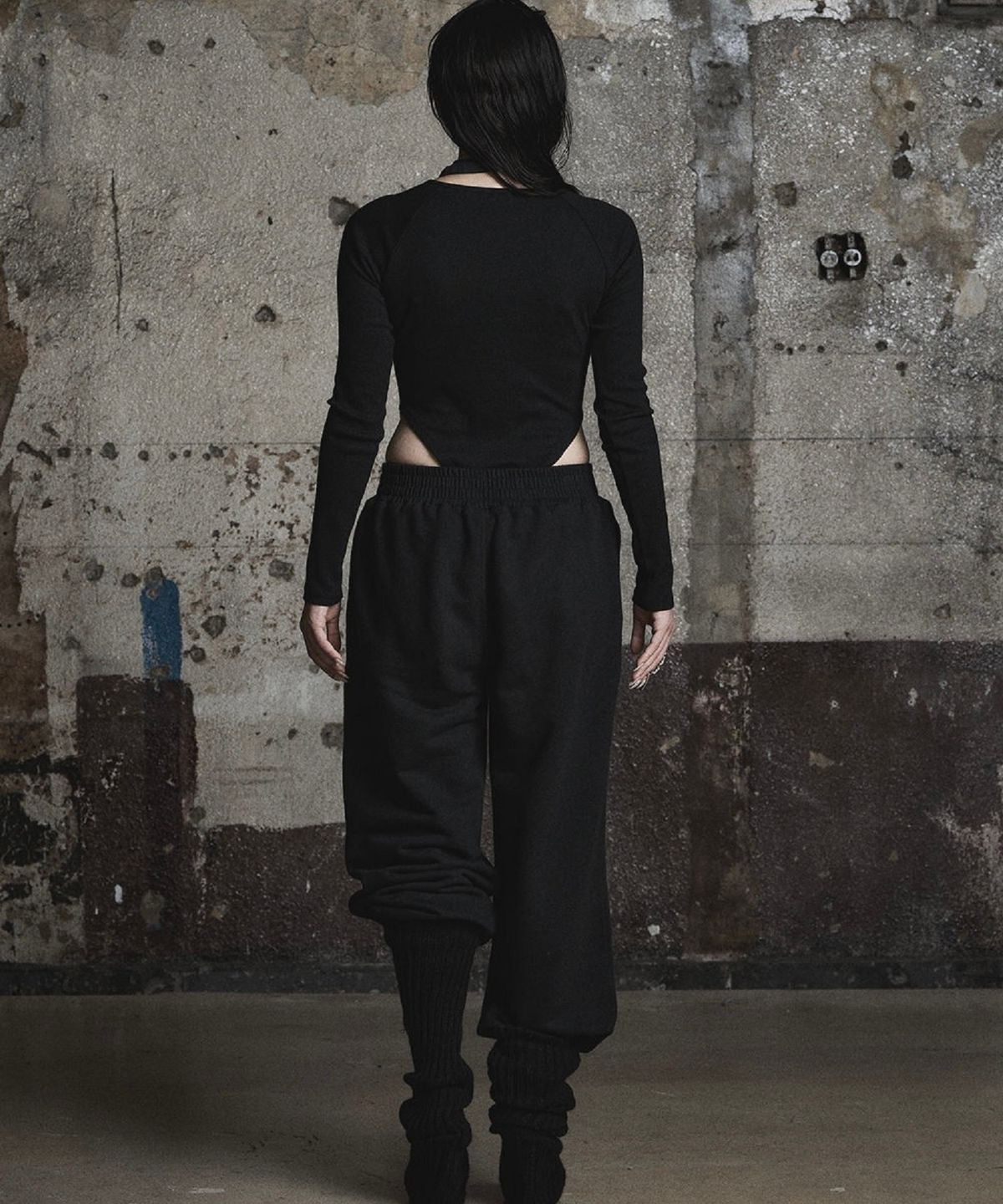피아체(PIARCHE) BOTTON BODY SUIT_BLACK
