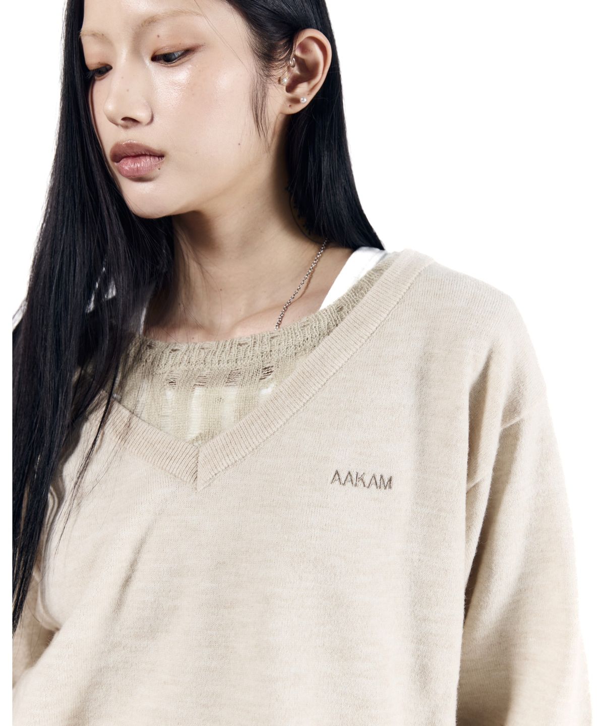 아캄(AAKAM) Layered V-Neck Knit (Ivory)