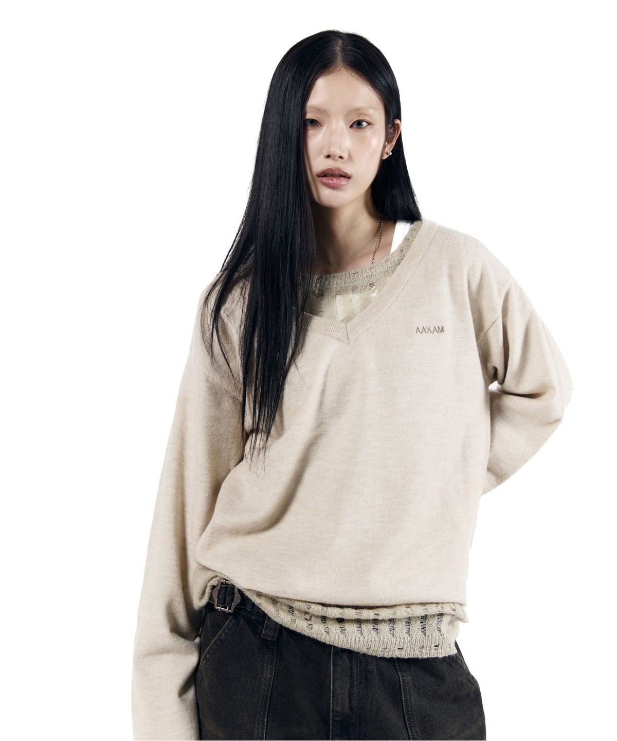 아캄(AAKAM) Layered V-Neck Knit (Ivory)