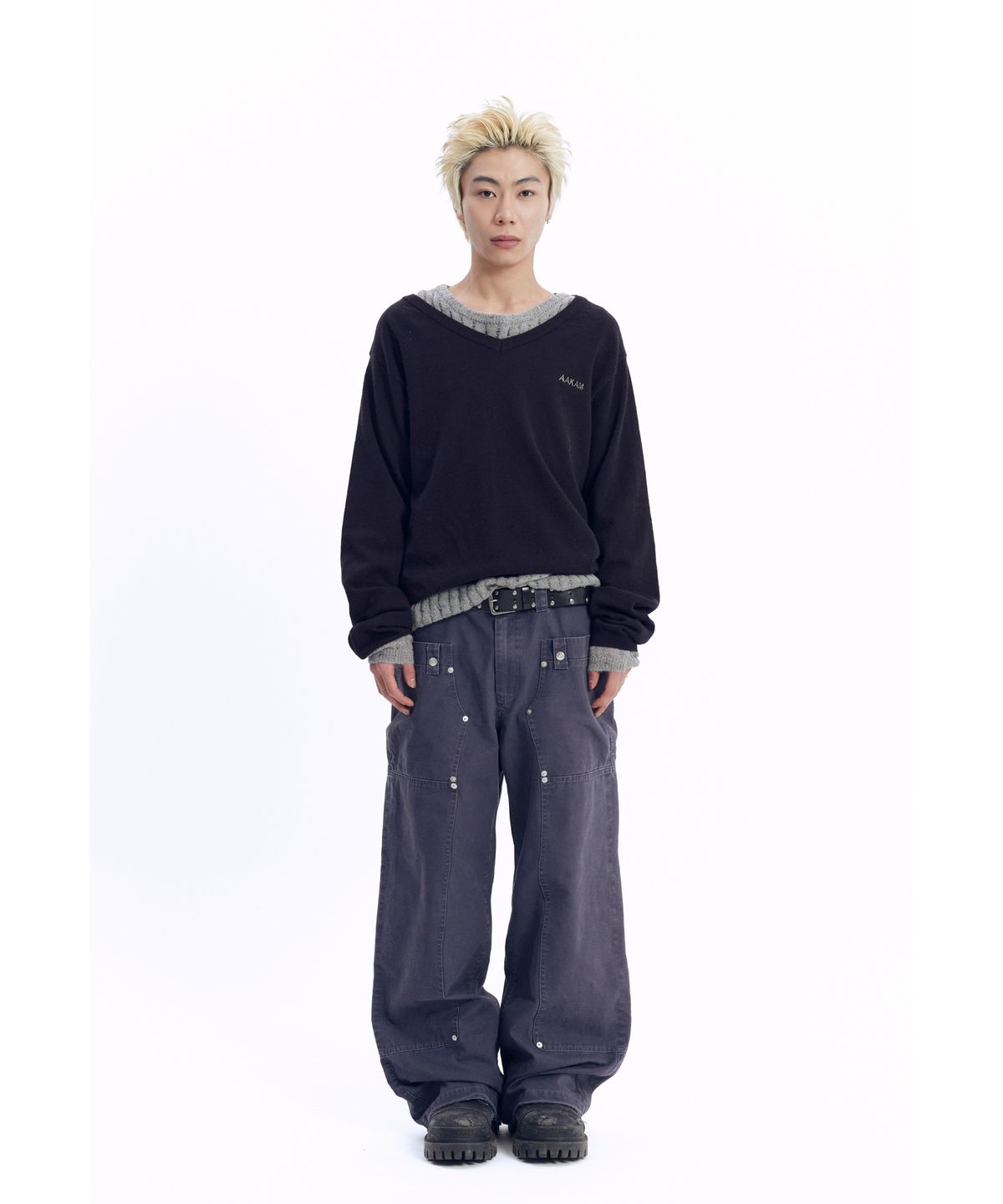 아캄(AAKAM) Layered V-Neck Knit (Black)