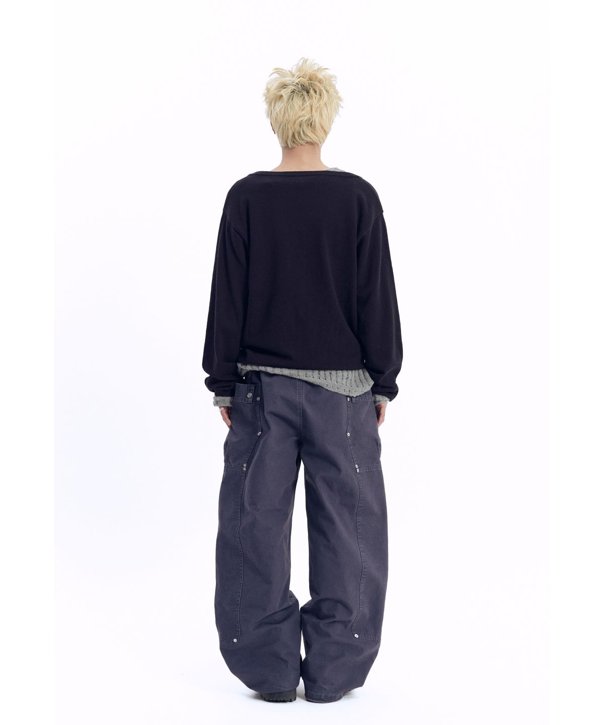 아캄(AAKAM) Layered V-Neck Knit (Black)
