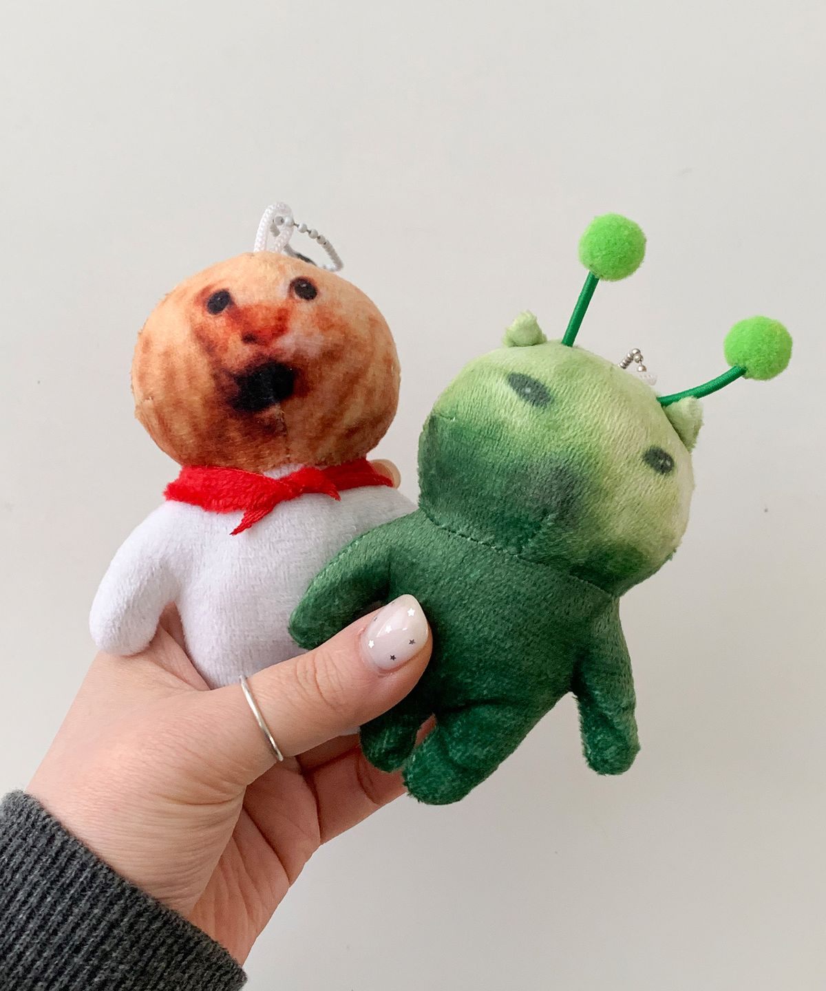 데데리트(DEDERIT) 데데리트 귀여운 동물 고양이 외계인 초록외계인냥 슈퍼맨냥 와이어 관절 인형 키링 웃긴 재밌는 생일 친구 커플 선물