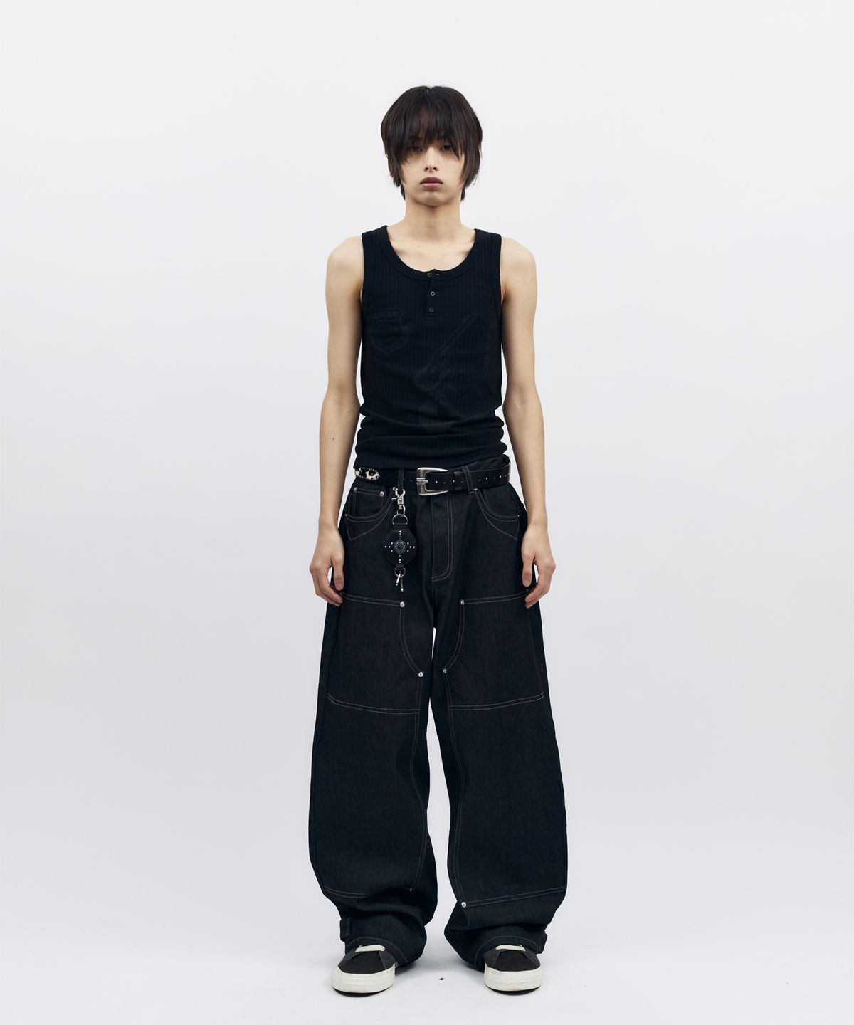 아캄(AAKAM) Pistol Sleeveless (Black)