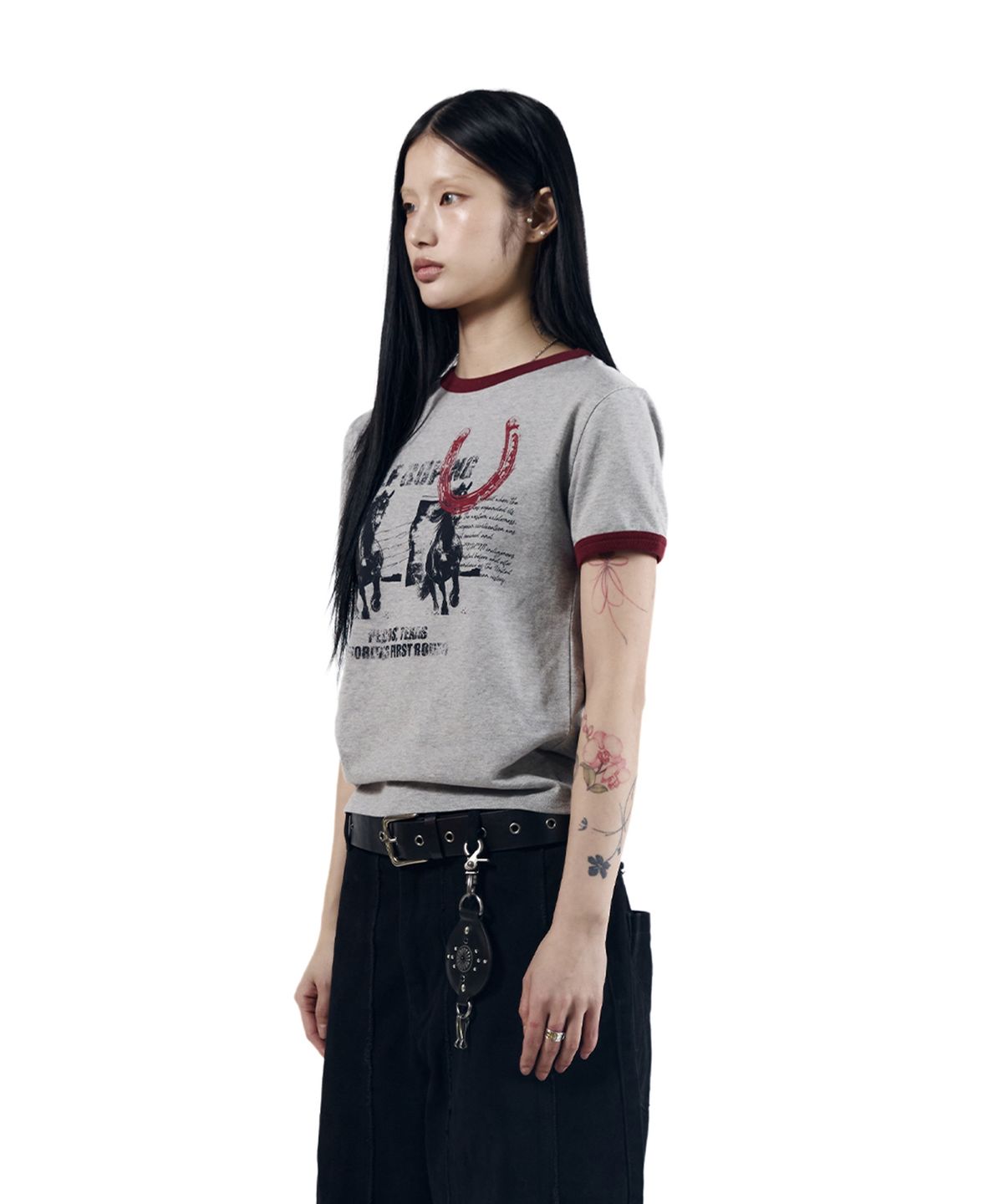 아캄(AAKAM) Horseshoe Ringer Top (Gray)